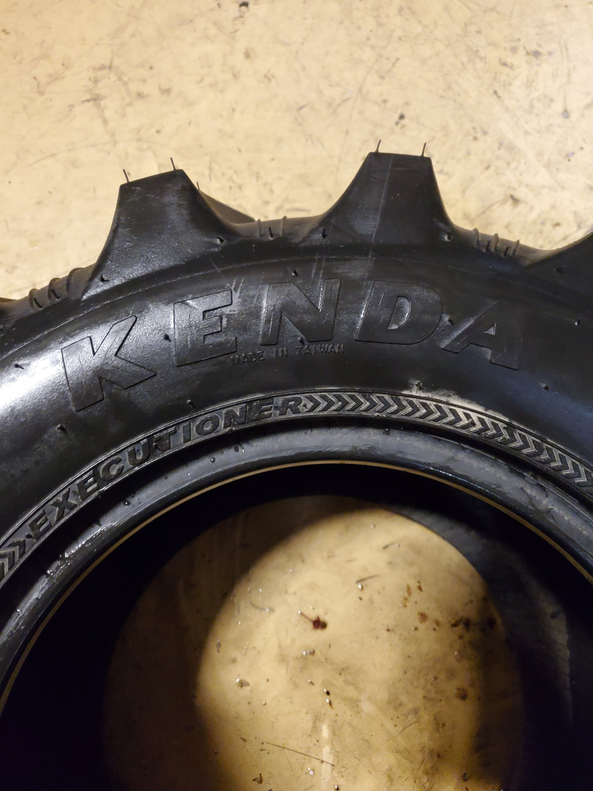 KENDA EXECUTIONER BSW AT 26 12 12 6PLY ATV/UTV TIRE 085381299C1