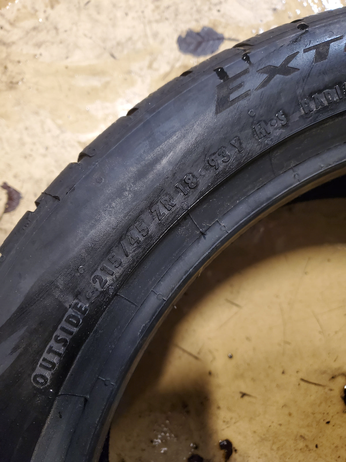CONTINENTAL EXTREMECONTACT DWS06 PLUS P 215 45 18 93Y XL UHP TIRE 15572690000