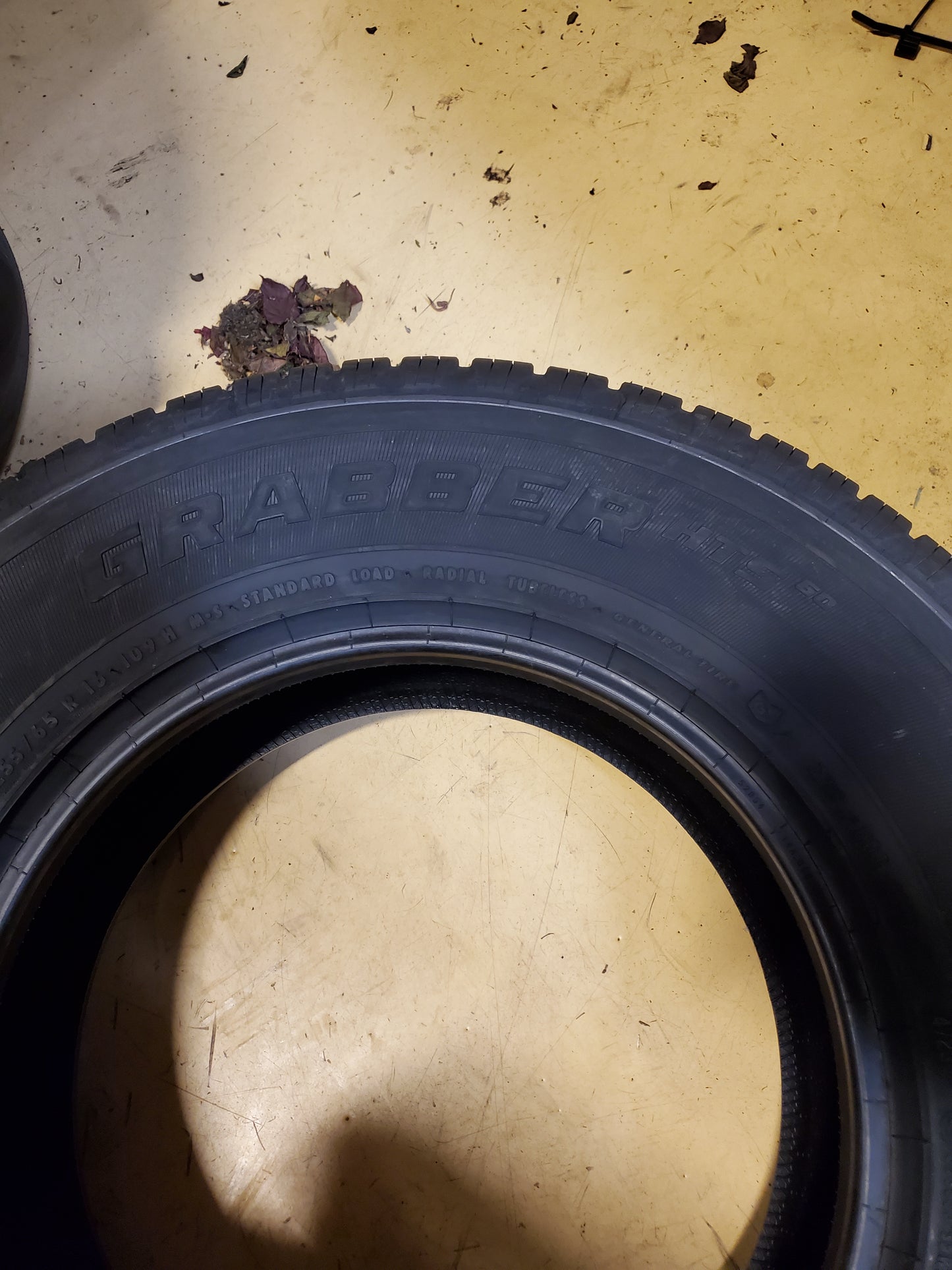 GENERAL GRABBER HTS60 BSW P 255 65 16 109H ALL SEASON TIRE 04504740000
