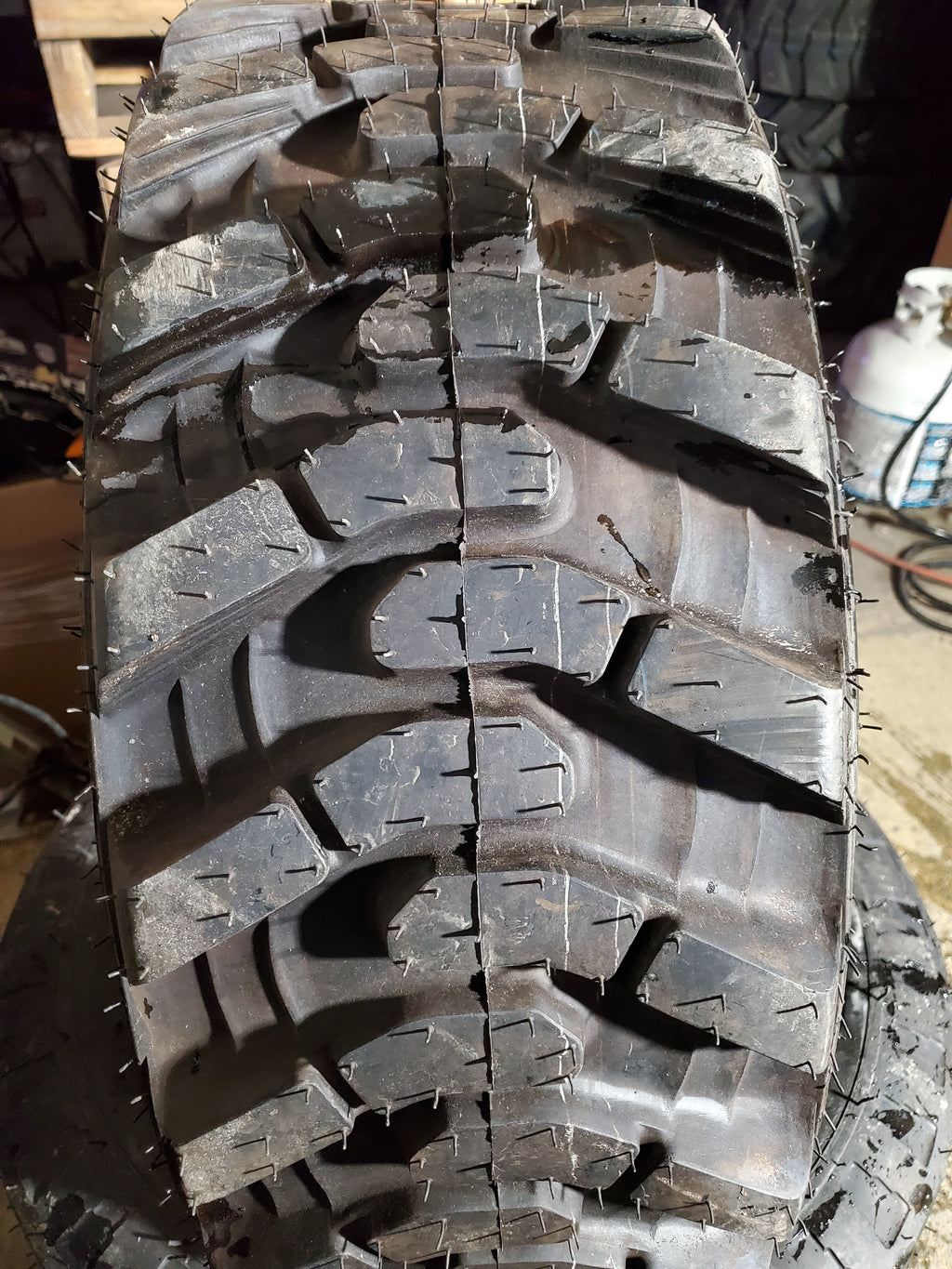 GALAXY SKIDDO BSW  10 16.5 134A2 10PLY SKID STEER TIRE 113260