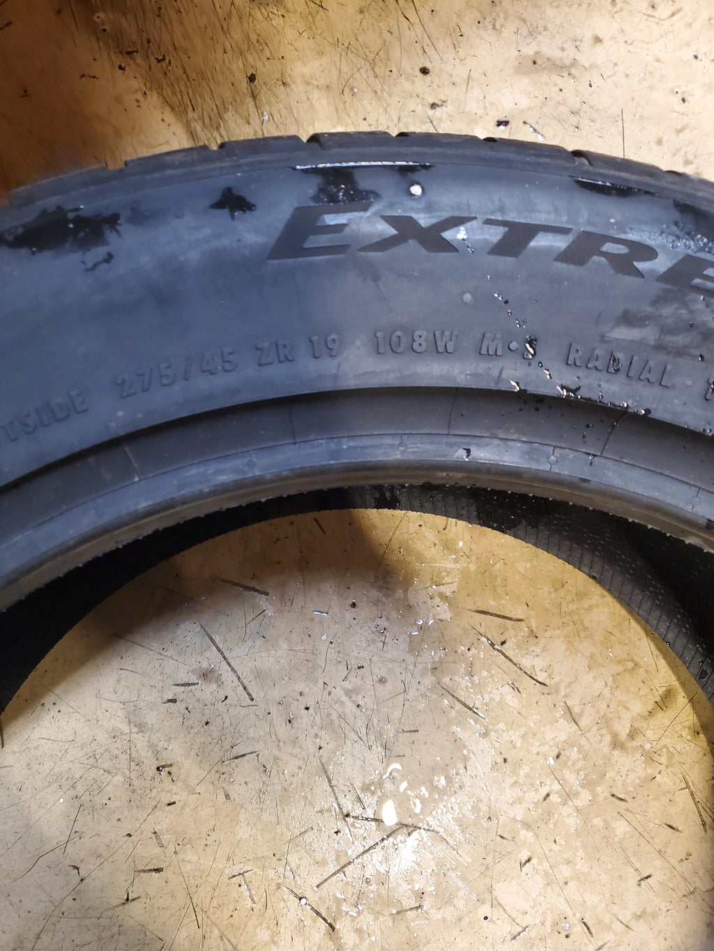 CONTINENTAL EXTREMECONTACT DWS06 PLUS P 275 45 19 108W XL TIRE 155713450000