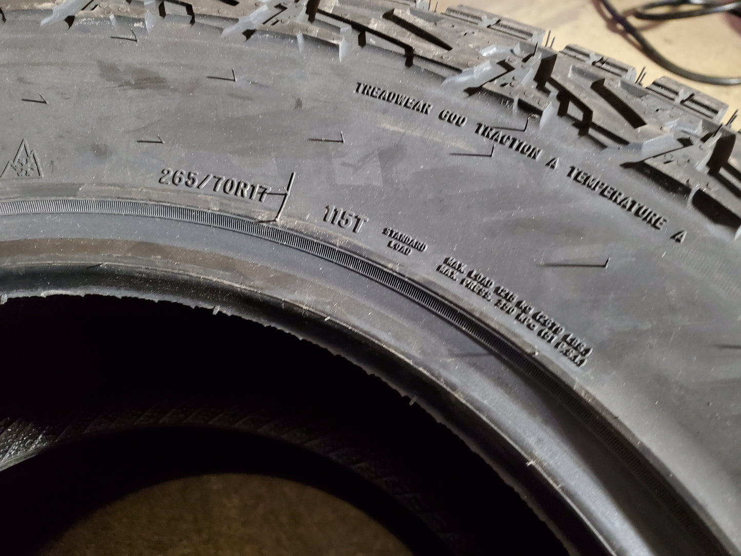 PRINX HICOUNTRY A/T2 OWL P 265 70 17 115T  ALL TERRAIN TIRE 3268250531