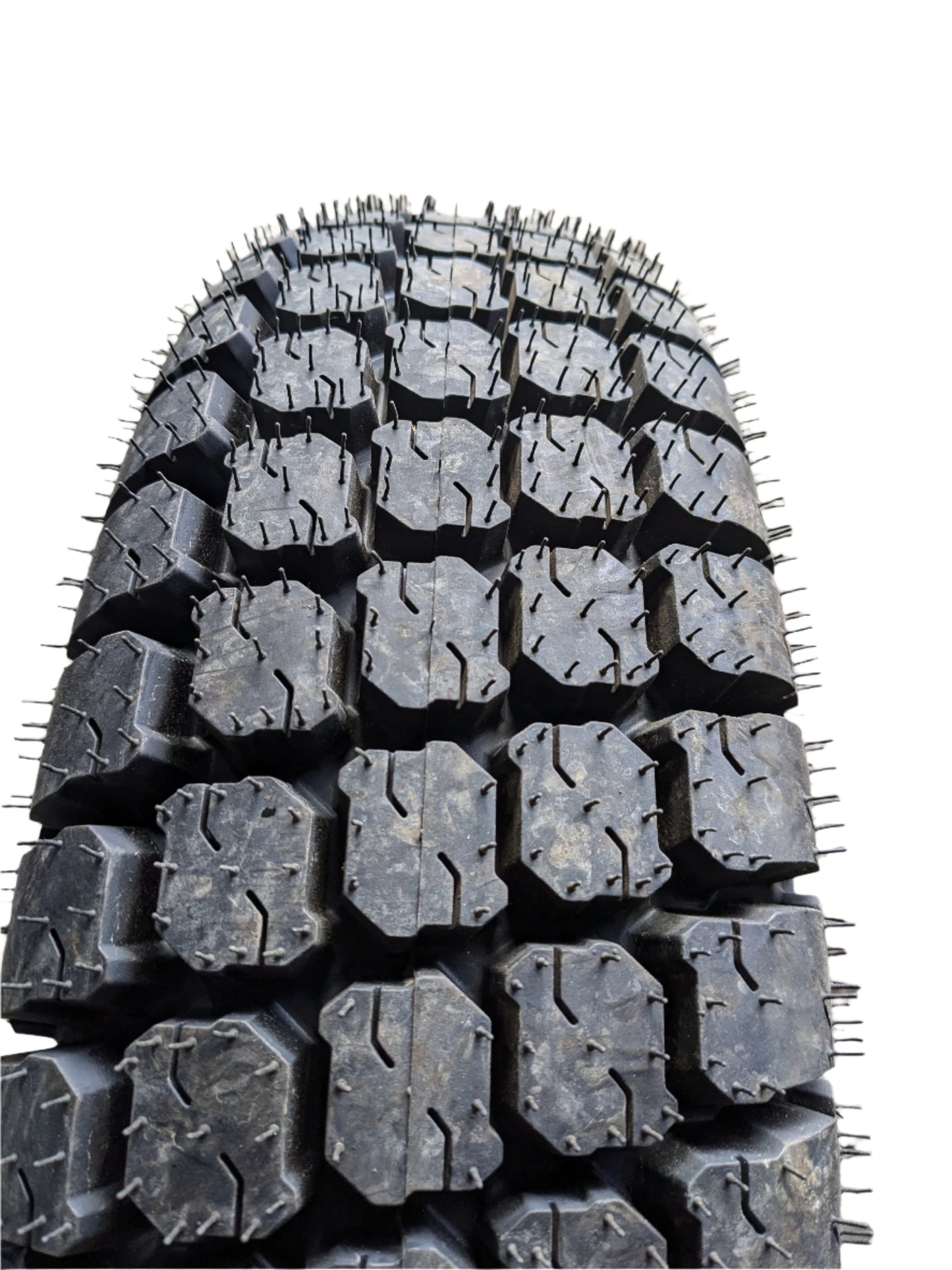 GALAXY MIGHTY MOW R-3 BSW  9.5 16 92AB 6 PLY LAWN TIRE 135223