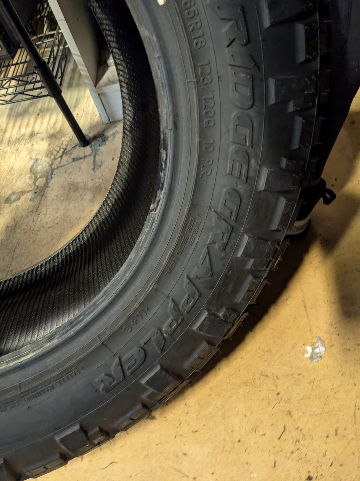 NOS NITTO RIDGE GRAPPLER BSW LT 275 65 18 123/120Q 10PLY ALL TERRAIN TIRE 217090