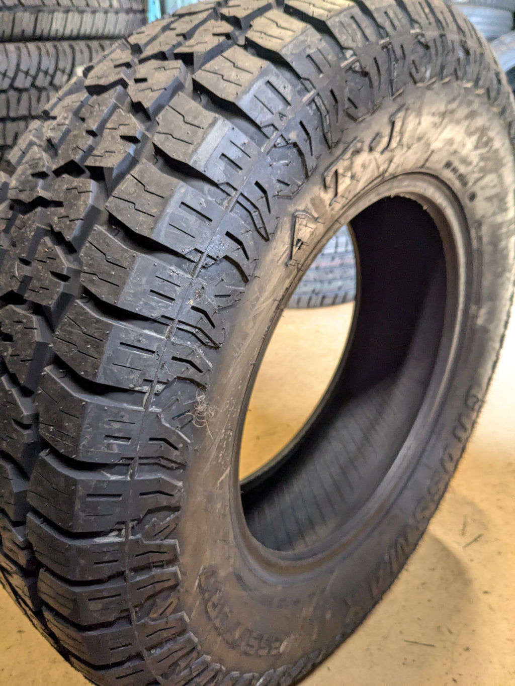 CROSSMAX AT-1 BSW P 265 70 17 115T ALL TERRAIN TIRE SUV1701ATCS