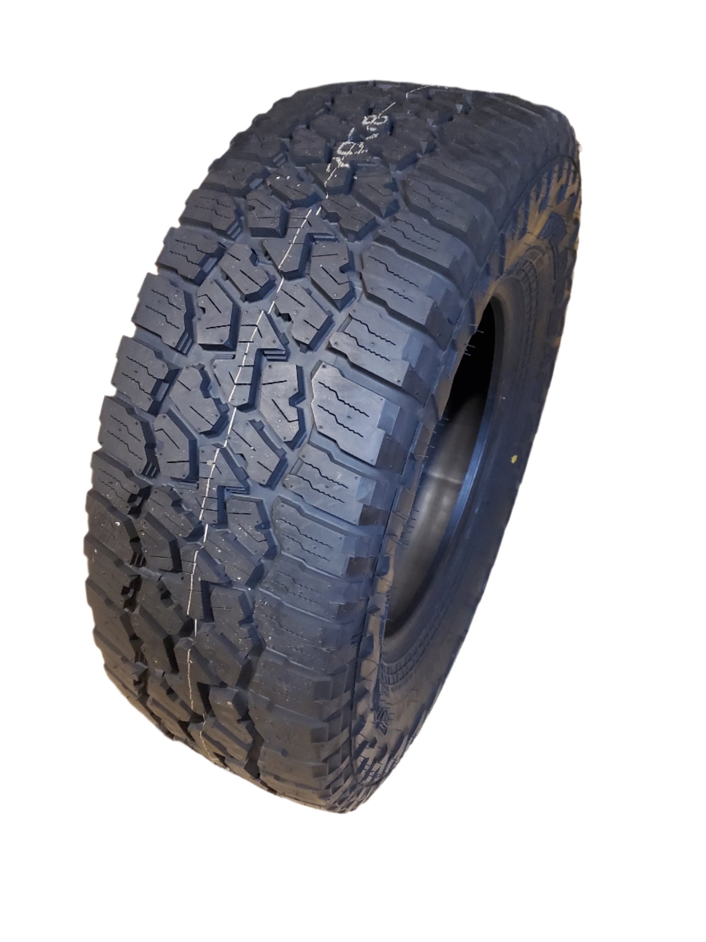 FALKEN WILDPEAK AT3W BSW P 265 70 16 112T ALL TERRAIN TIRE 28034667