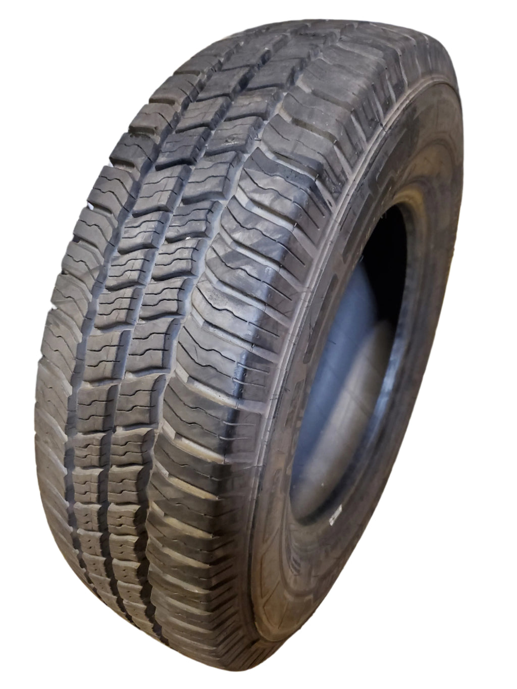 2 USED MICHELIN AGILIS CROSS CLIMATE LT 225 75 16 115/112R 10PLY TIRE 72022