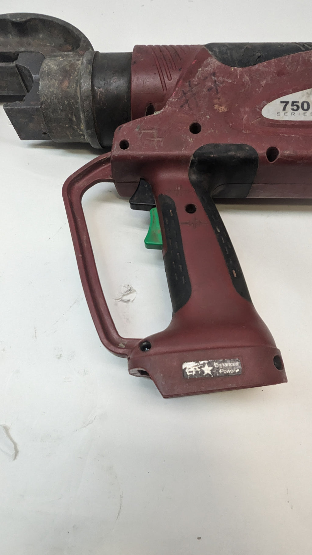 BURNDY PATRIOT 750 SERIES CRIMPER WITH CHARGER AND NEW BATTERY
