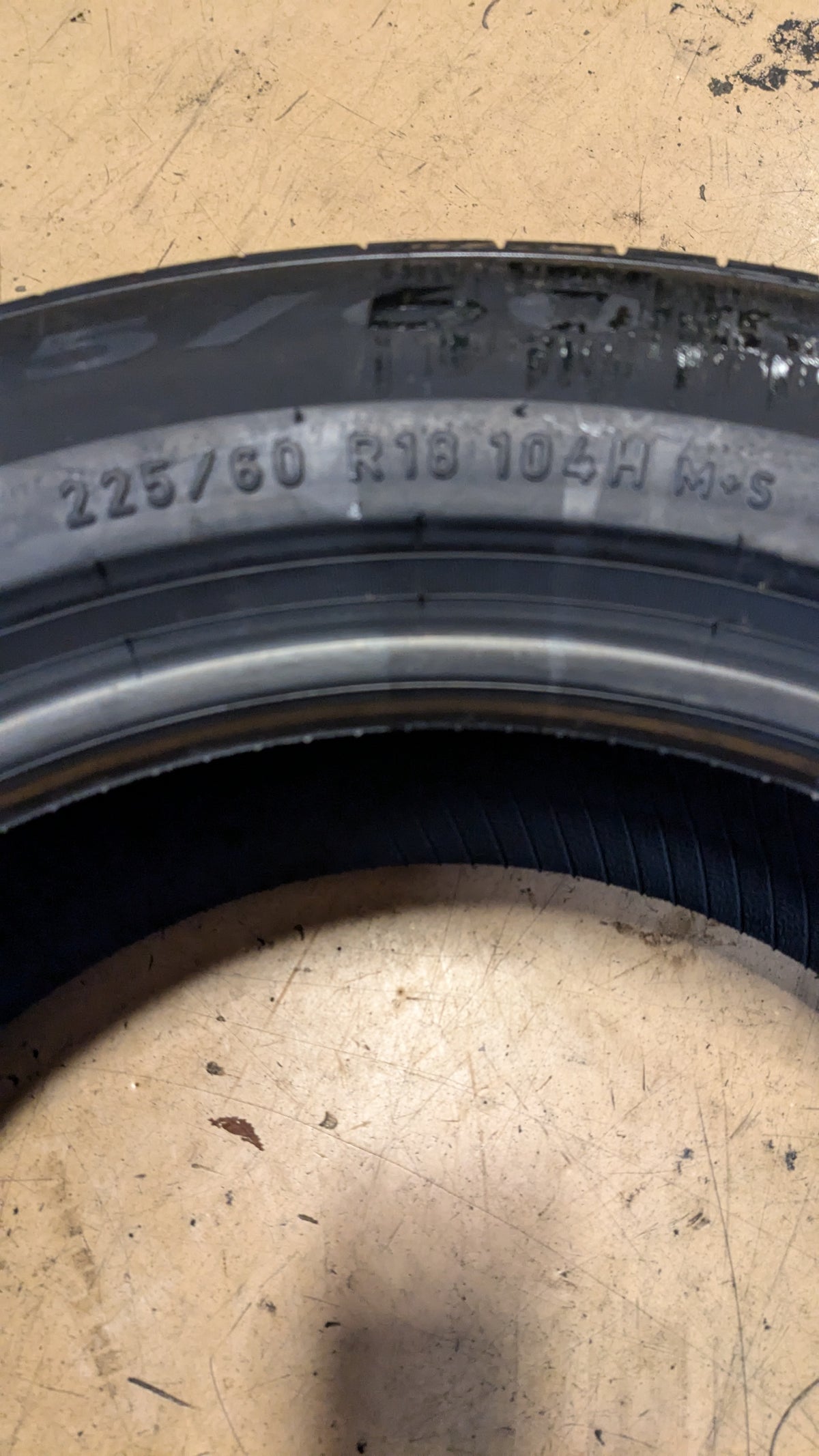 PIRELLI  CINTERATO P7 A/S BSW P 225 60 18 104H XL ALL SEASON TIRE 2617600