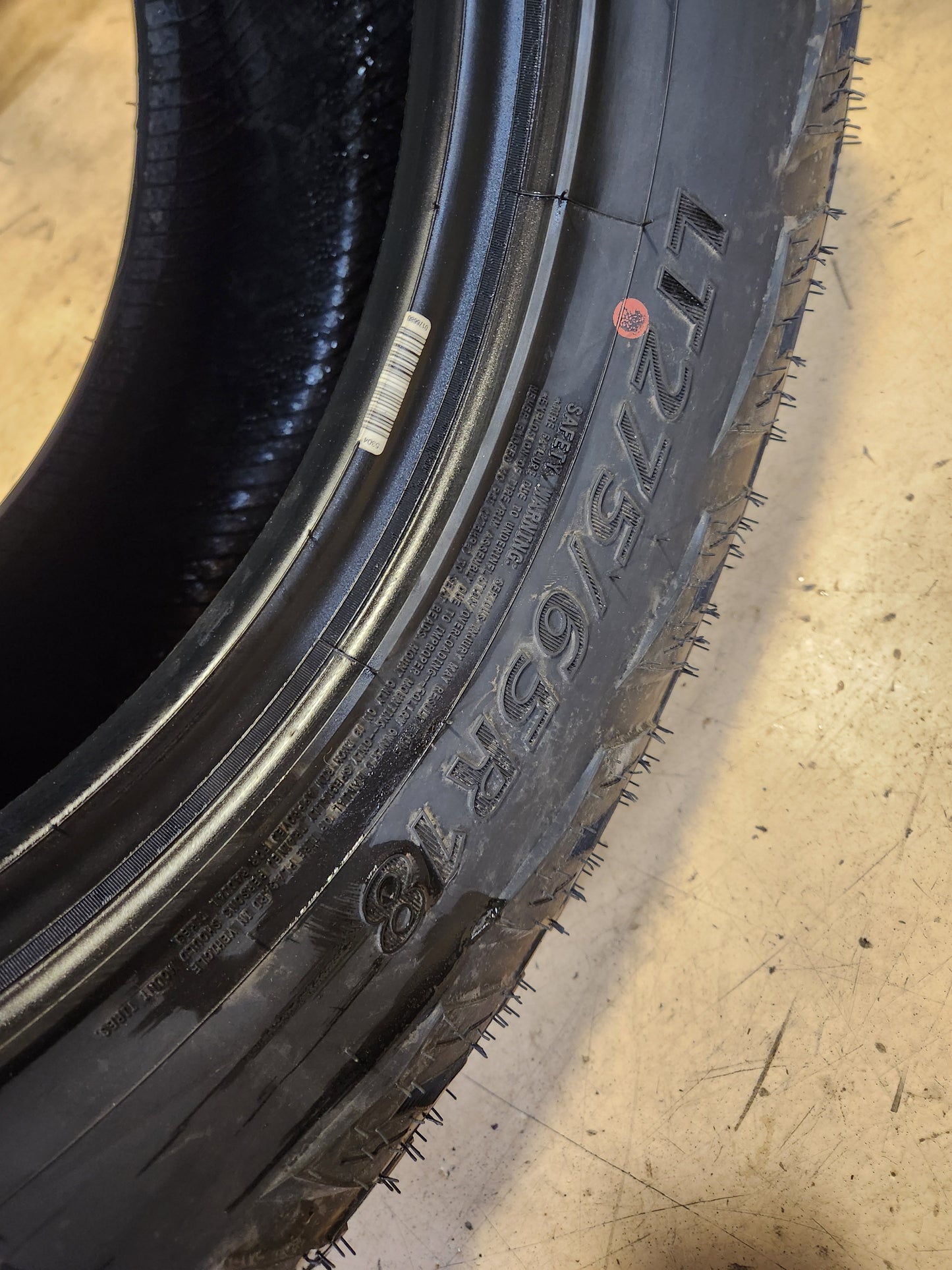 ACHILLES DESERT HAWK AT 3 BSW LT 275 65 18 10PLY 123/120R ALL TERRAIN TIRE ADK40