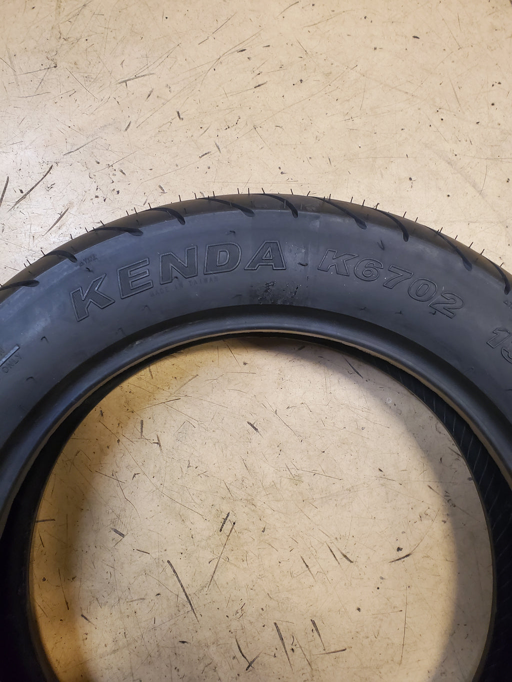 KENDA K6702 CATACLYSM BSW  130 90 16 73H REAR MOTORCYCLE TIRE 46702160201