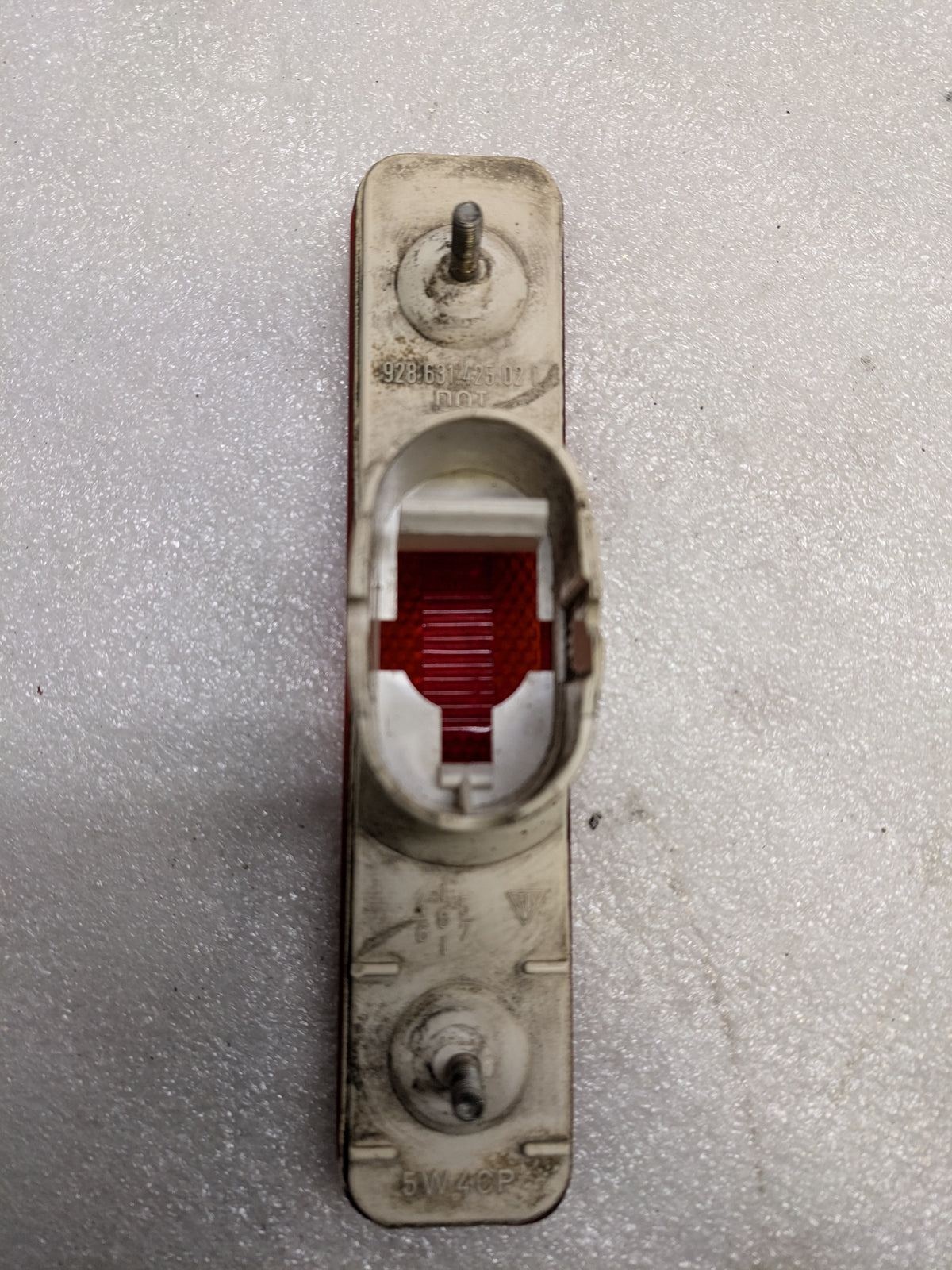PORSCHE 92863142502 LEFT SIDE MARKER LAMP FOR 1978-1995 928 USED R21T4