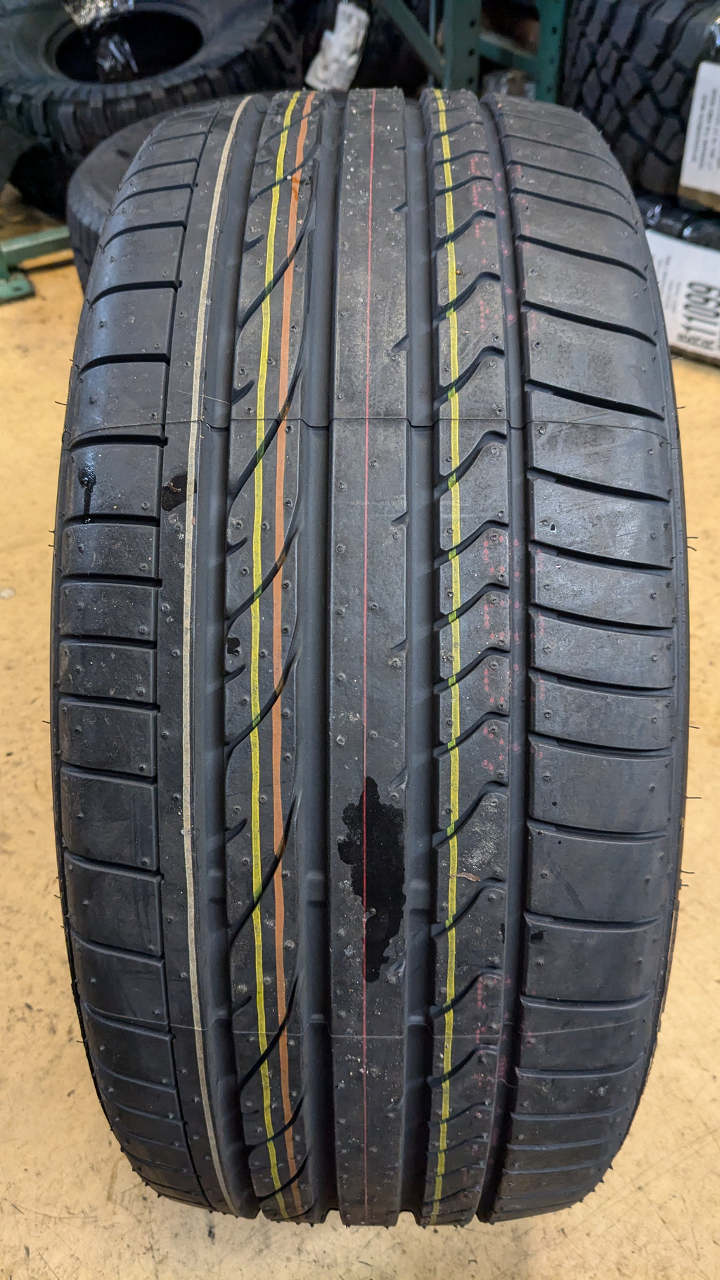 BRIDGESTONE POTENZA RE050A BSW P 235 40 19 96Y XL UHP TIRE 024838