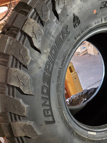 LANDSPIDER WILDTRAXX M/T BSW LT 33 12.5 15 108Q 6PLY MUD TIRE EMT002