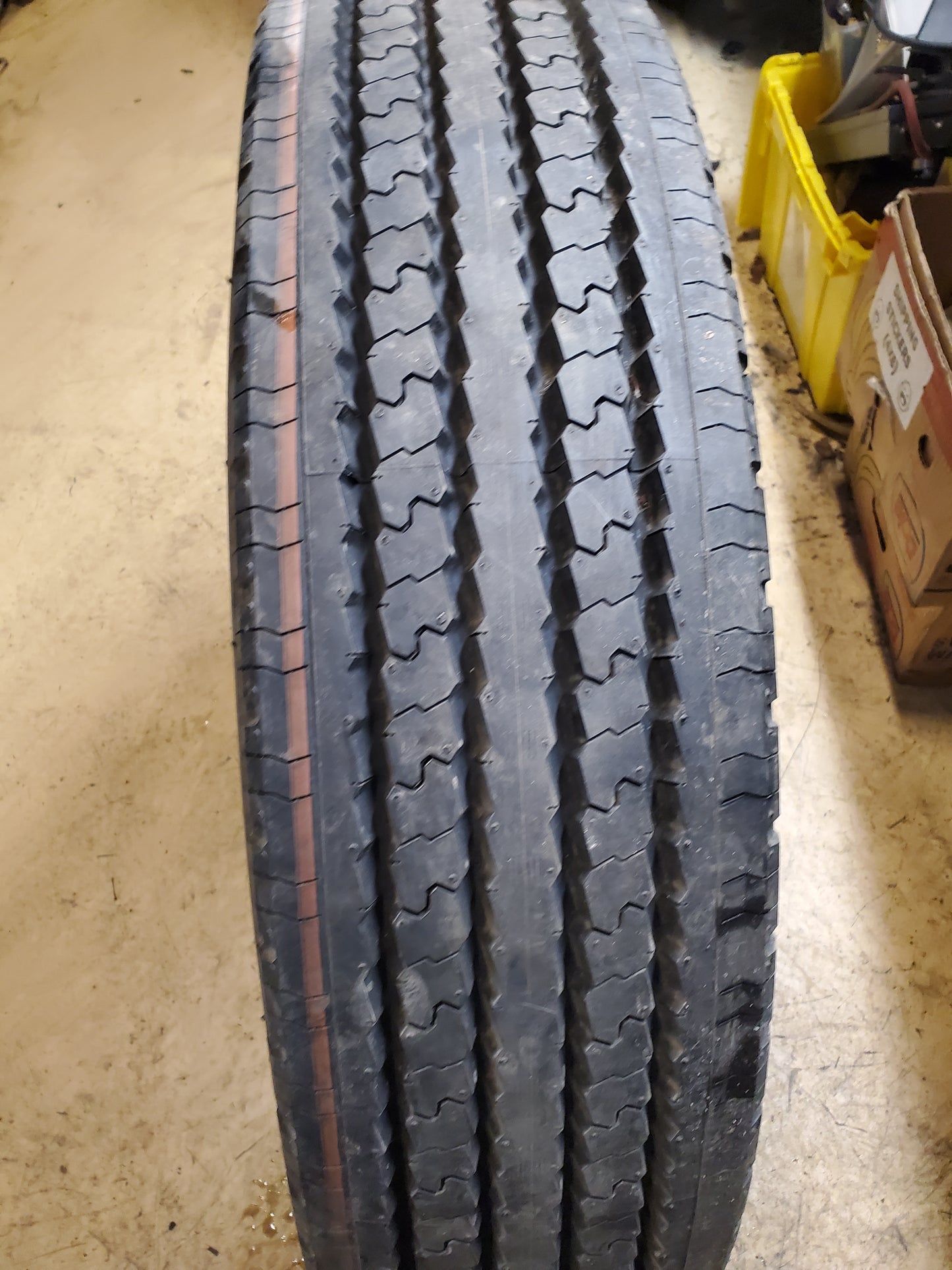 NOS YOKOHAMA SUPER STEEL RY103 BSW  265 75 22.5  14PLY ALL POSITION TIRE 120110304