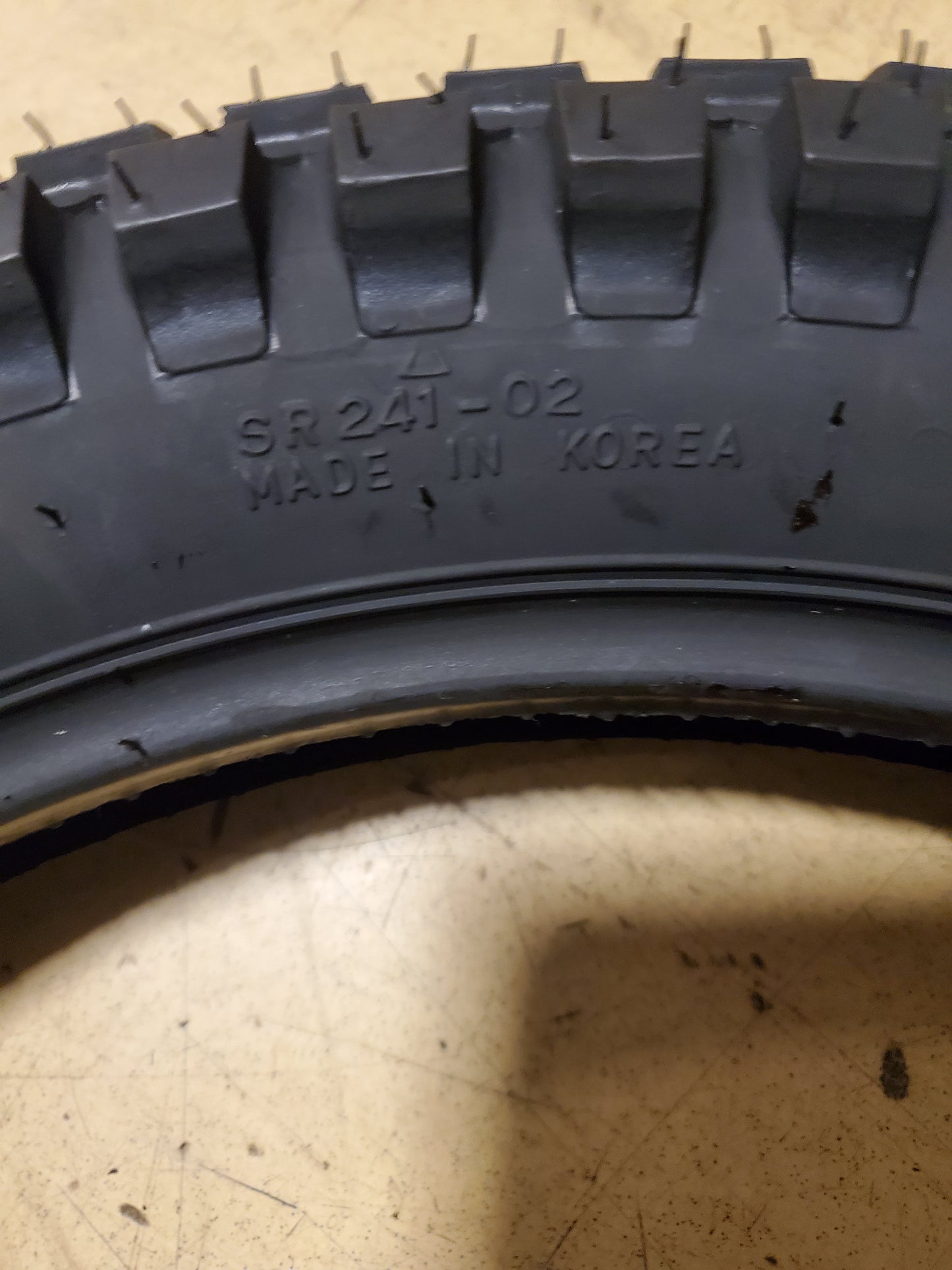 SHINKO SR241 BSW P 2.75 14 35P DUAL MOTORCYCLE TIRE 874440