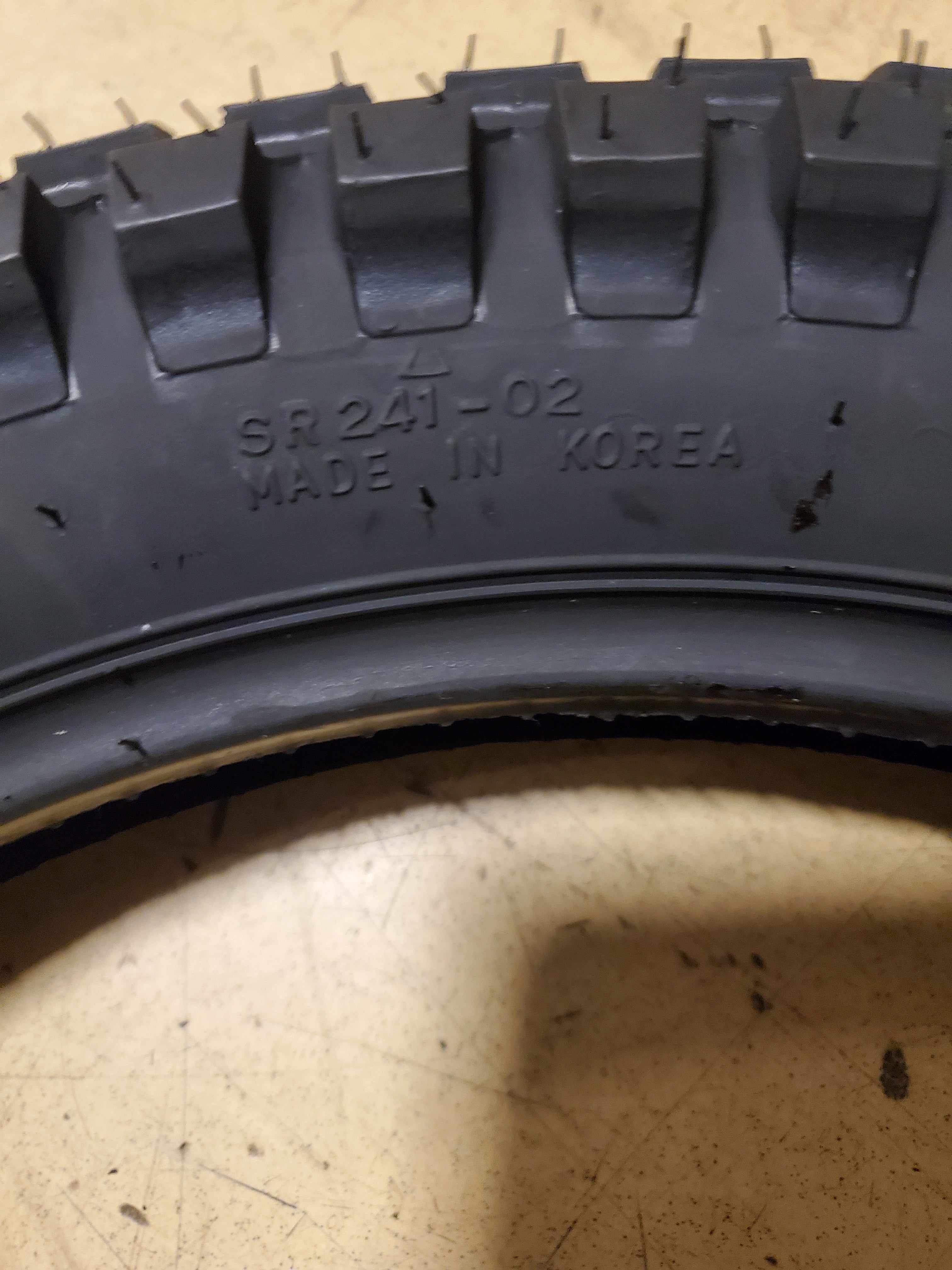 SHINKO SR241 BSW P 2.75 14 35P DUAL MOTORCYCLE TIRE 874440