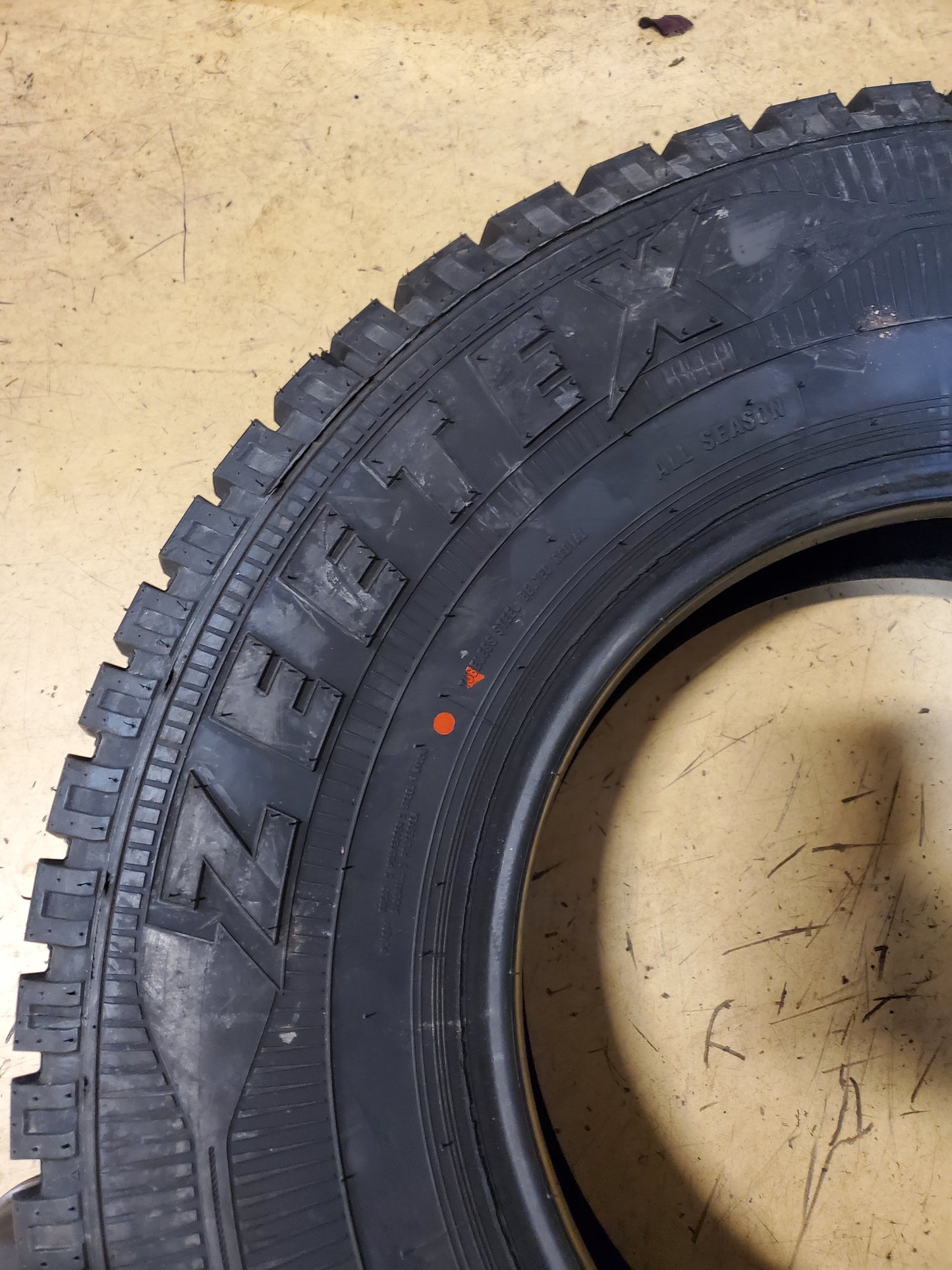 ZEETEX AT1000 BSW LT 235 85 16 120/116Q 10PLY ALL TERRAIN TIRE 1200032168