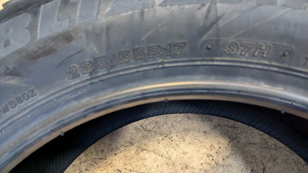 NOS BRIDGESTONE BLIZZAK WS80 BSW P 225 55 17 97H WINTER TIRE 13159