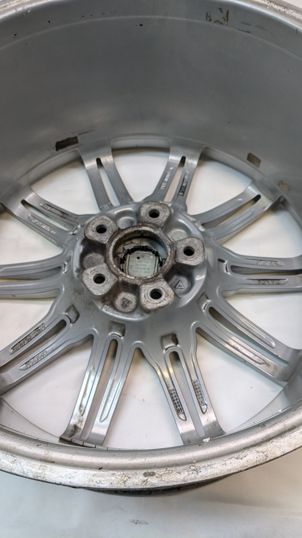 4 USED GENUINE PORSCHE CAYENNE 21X10 ET 60 5LUG SILVER WHEELS 7P5.601.025.H
