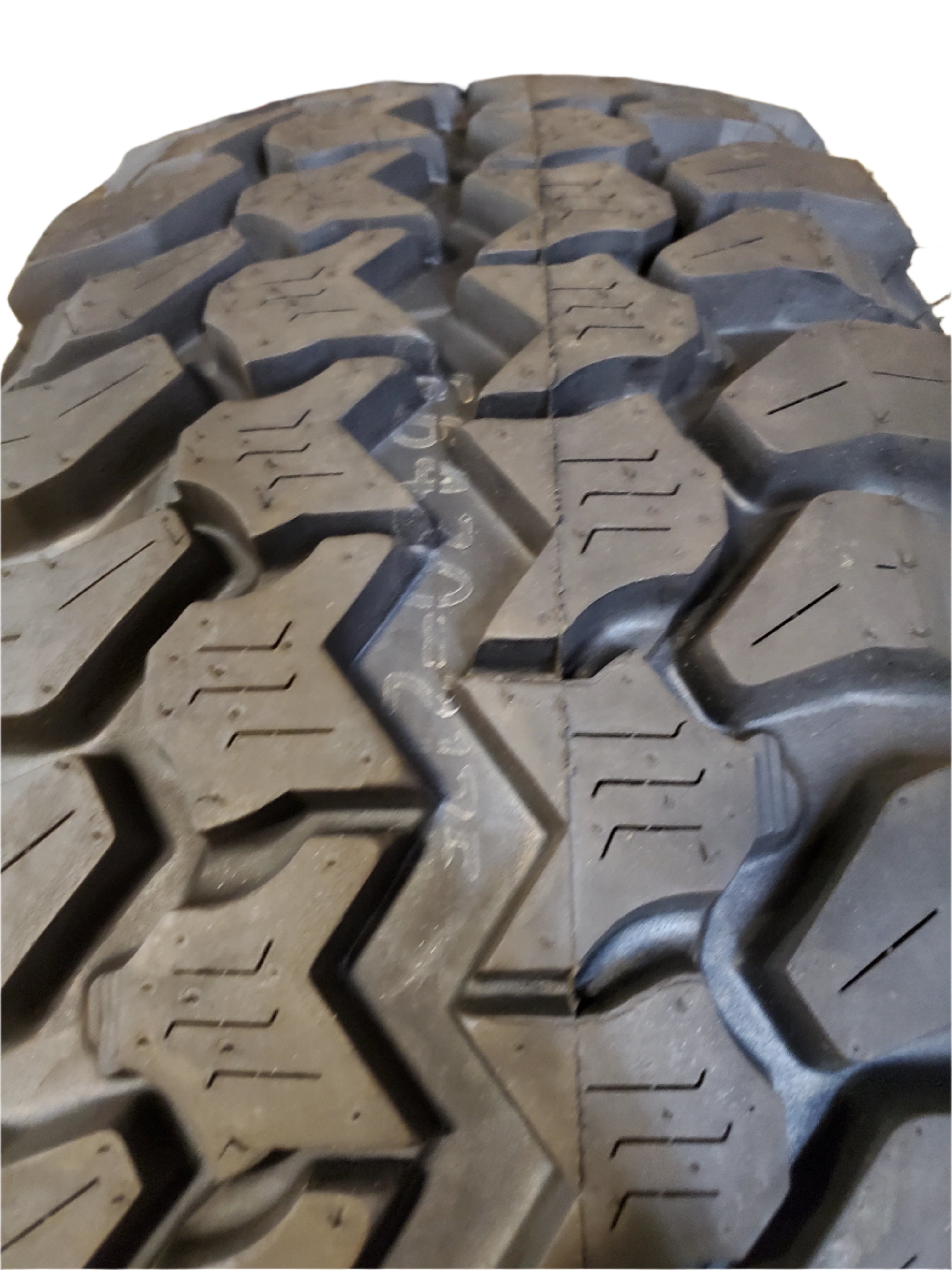 INTERCO TRXUS M/T BSW LT 33 12.5 16.5 10PLY MUD TIRE RXM08R