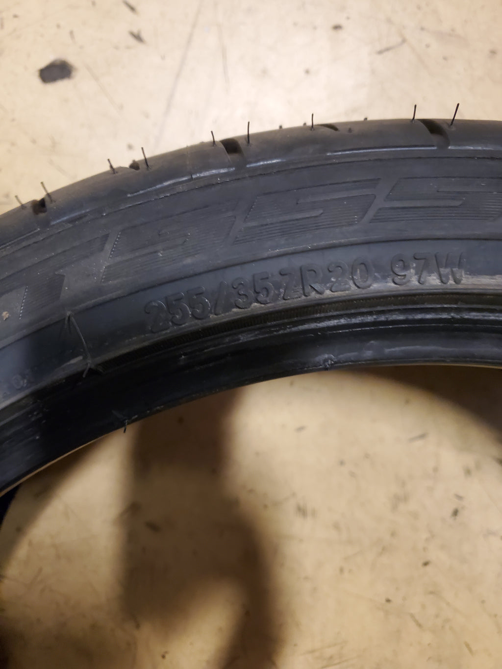 NITTO NT555 G2 BSW P 255 35 20 97W XL UHP TIRE 211010