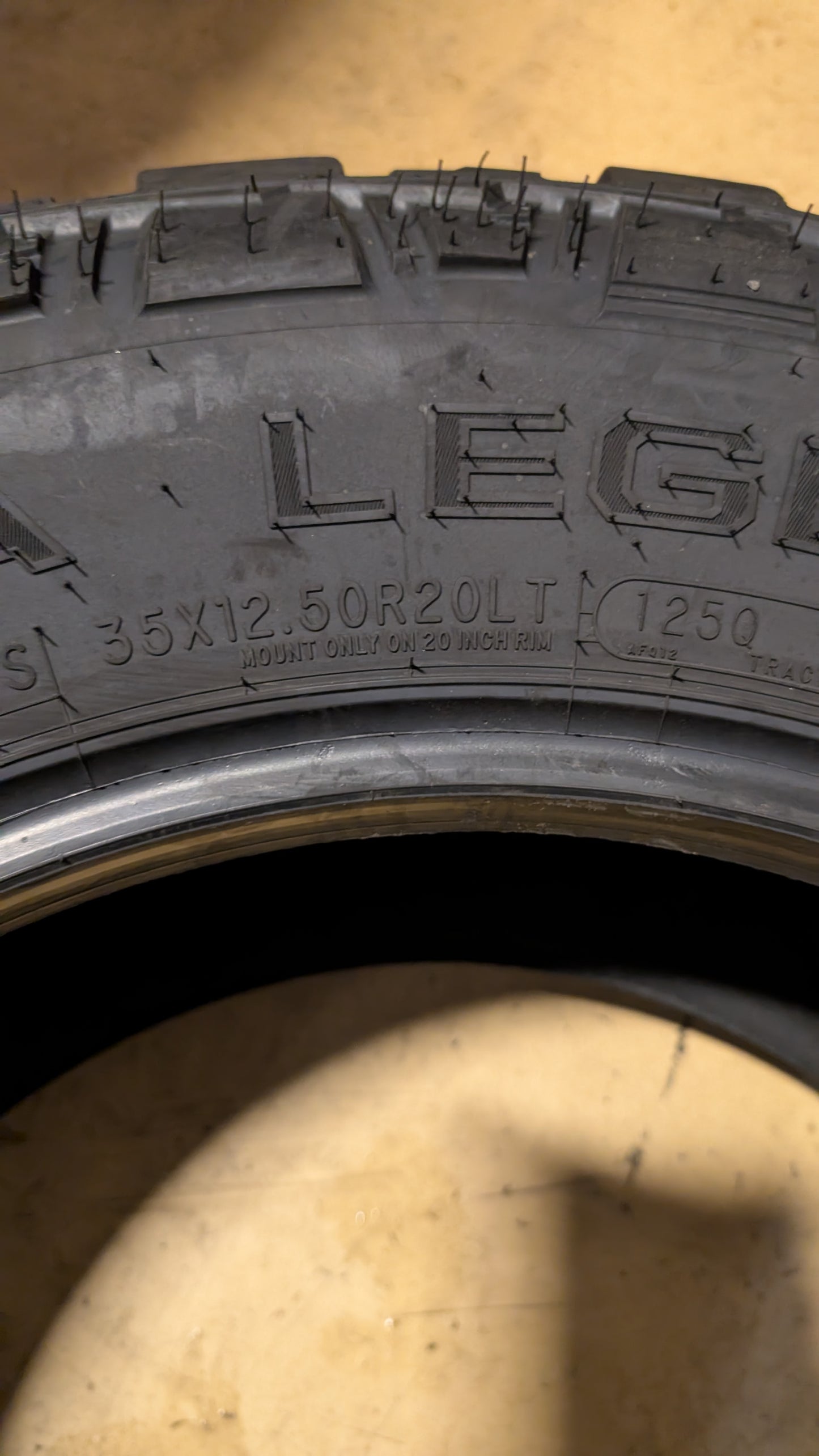 MICKEY THOMPSON BAJA LEGEND EXP BSW LT 35 12.5 20 125Q 12PLY TIRE 331081002