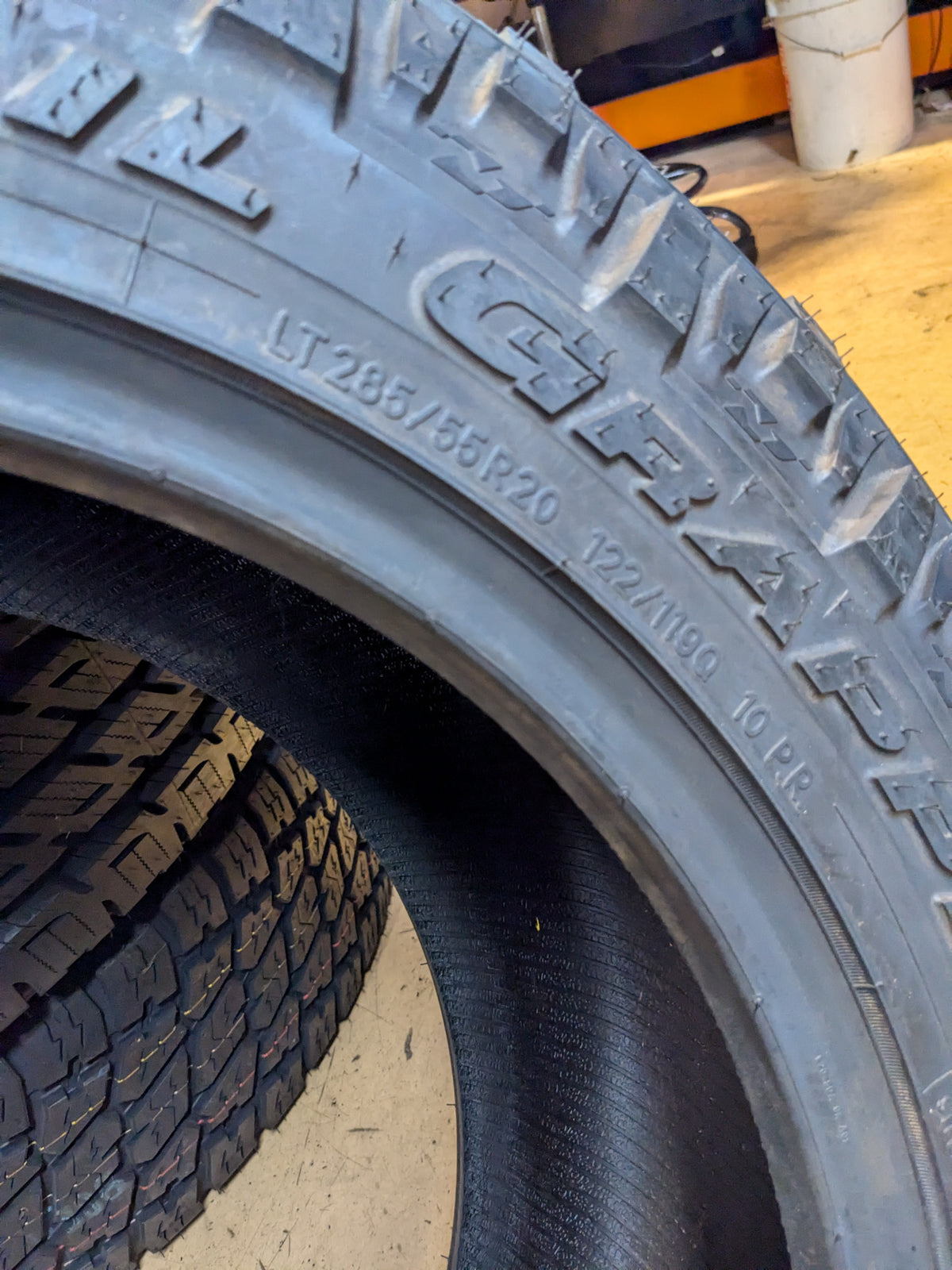 NITTO TRAIL GRAPPLER M/T BSW LT 285 55 20  122/119Q 10PLY MUD TERRAIN TIRE 206830