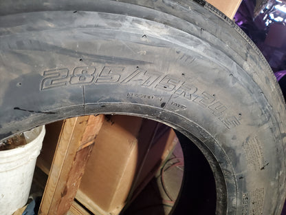 NOS YOKOHAMA SSRY 617 BSW LT 285 75 24.5  14PLY STEER TIRE 120161703