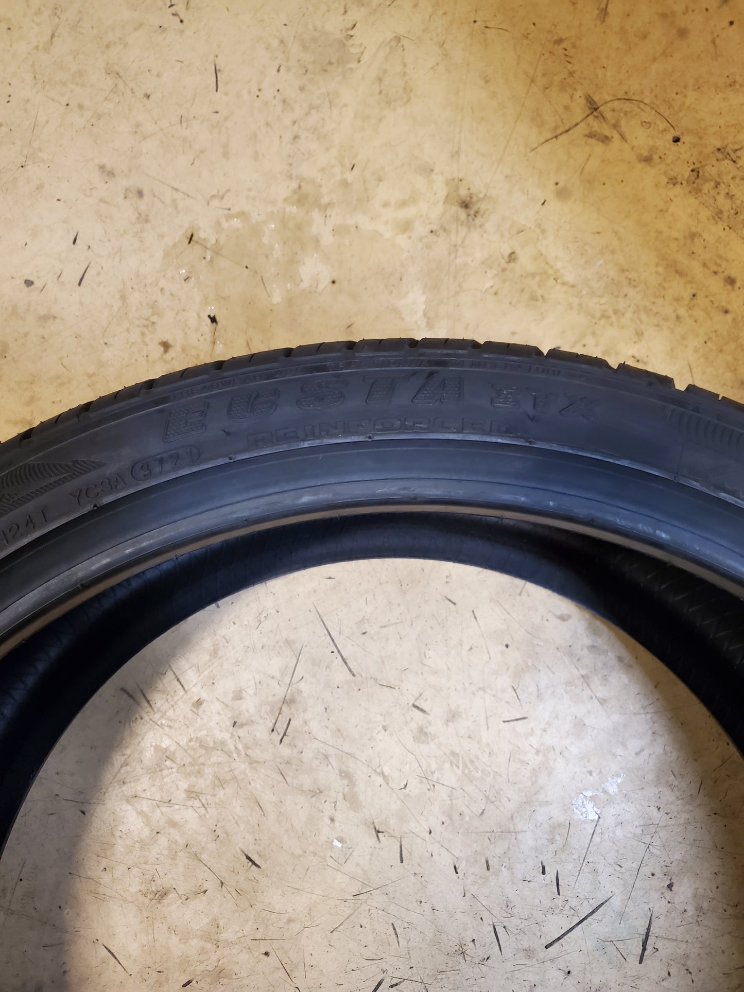 KUMHO ECSTA STX KL12 BSW P 265 35 22 102W XL UHP TIRE 1851713