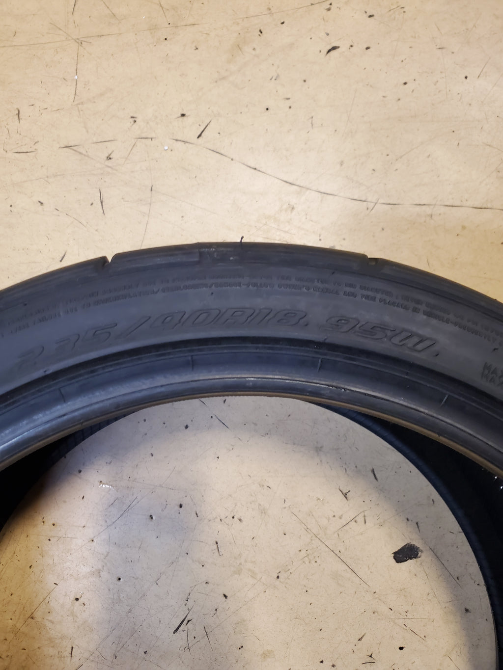 FALKEN AZENIS RT-615K+ BSW P 235 40 18 95W UHP TIRE 28537681