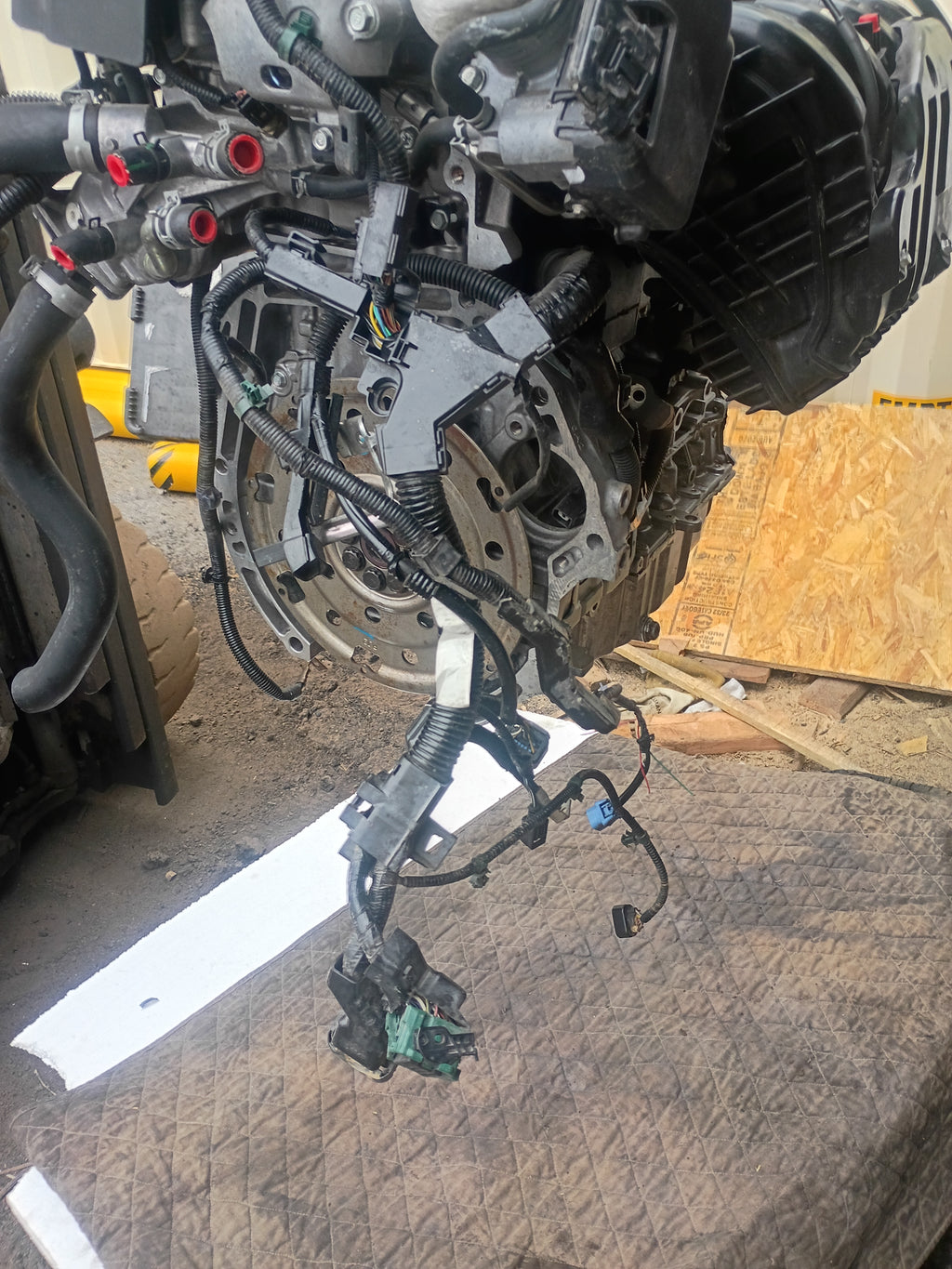 01-05 HONDA CIVIC MOTOR D17A-VTEC 1.7L 4 CYL (ENGINE ONLY)