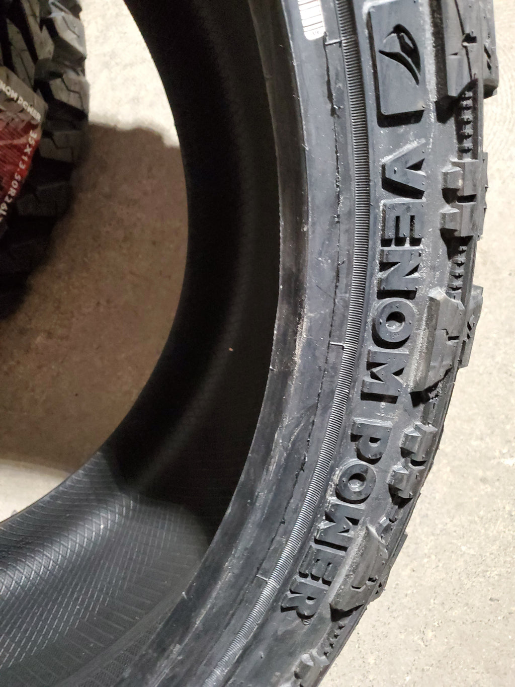 2 VENOM POWER TERRA HUNTER M/T BSW LT 35 13.5 26LT 118Q 10PLY MUD TERRAIN TIRE CVPMT29