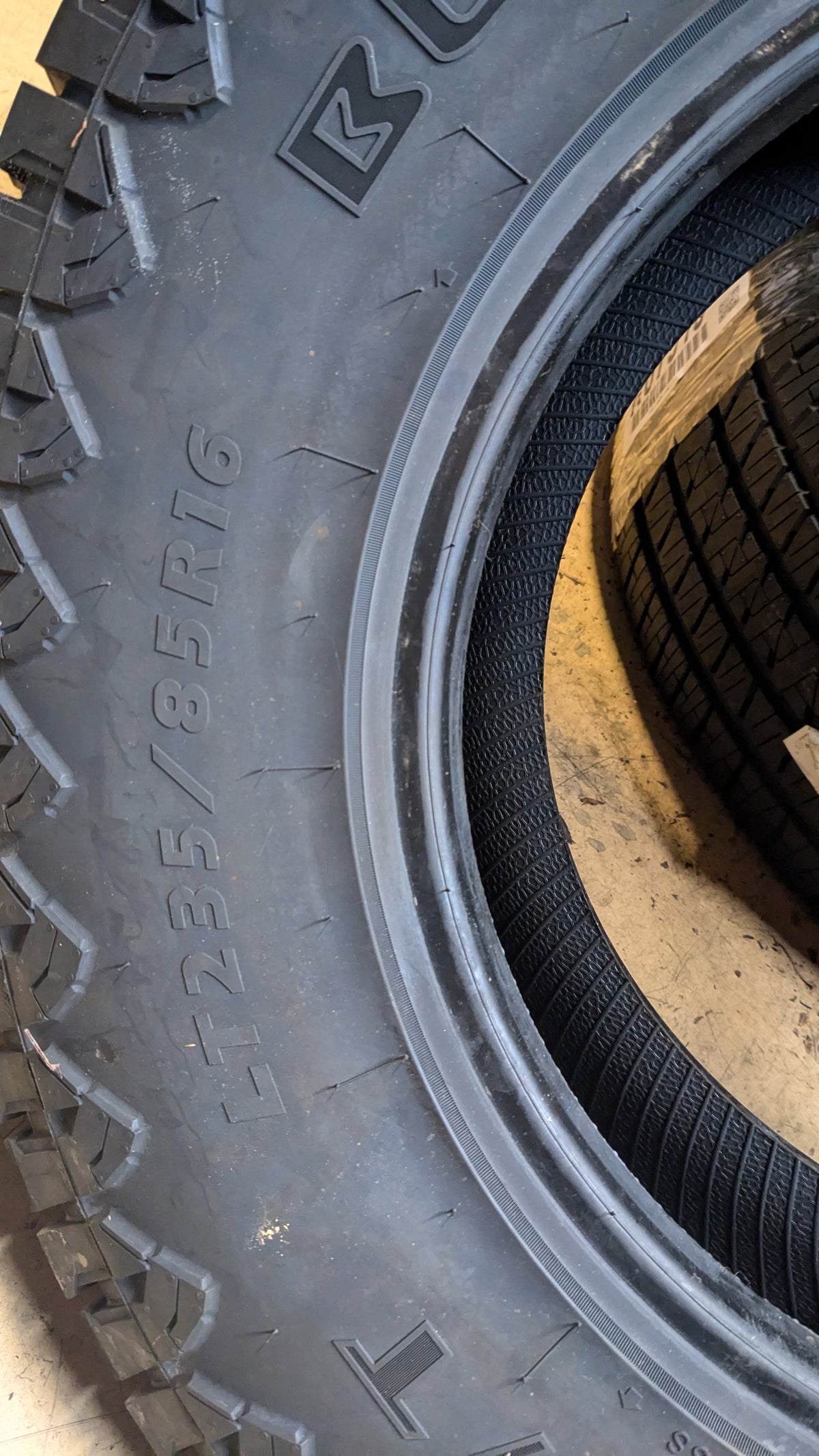 BLACKHAWK RIDGE CRAWLER A/T BSW LT 235 85 16 120/116S 10PLY ALL TERRAIN TIRE 4120856V