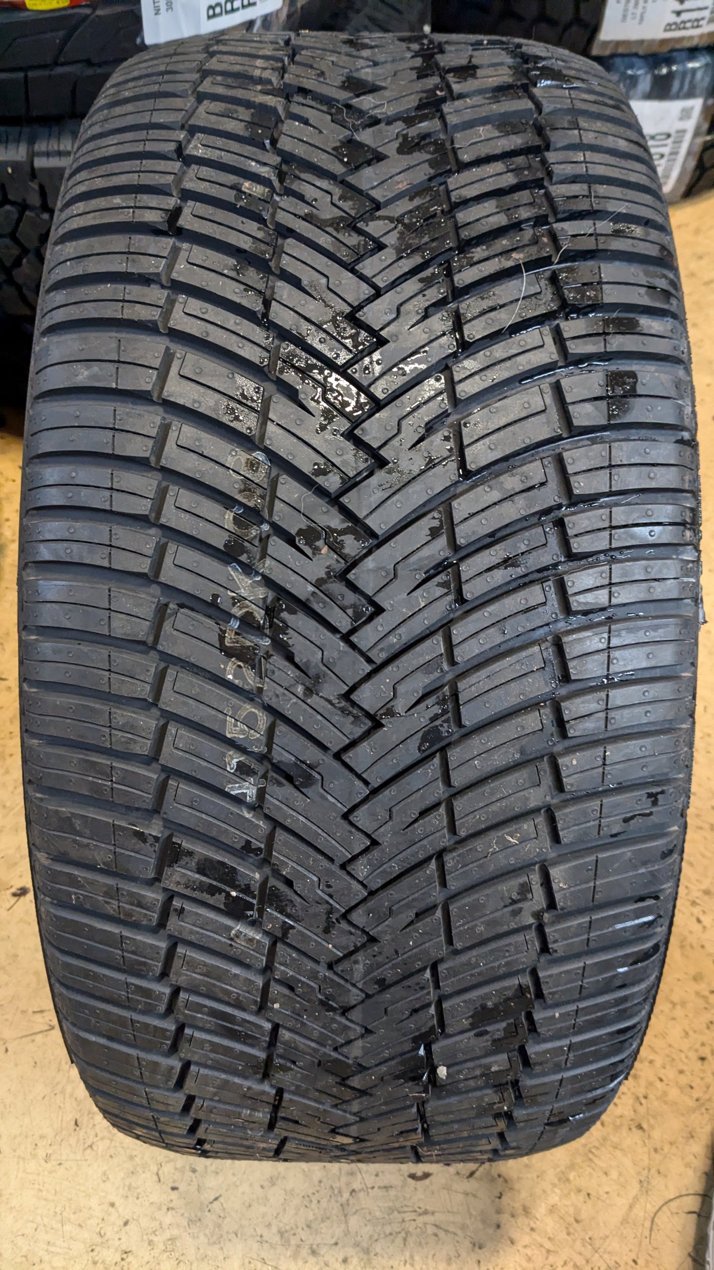 PIRELLI SCORPION ALL SEASON SF2 BSW P 295 40 21 111H XL ALL SEASON TIRE 4547700