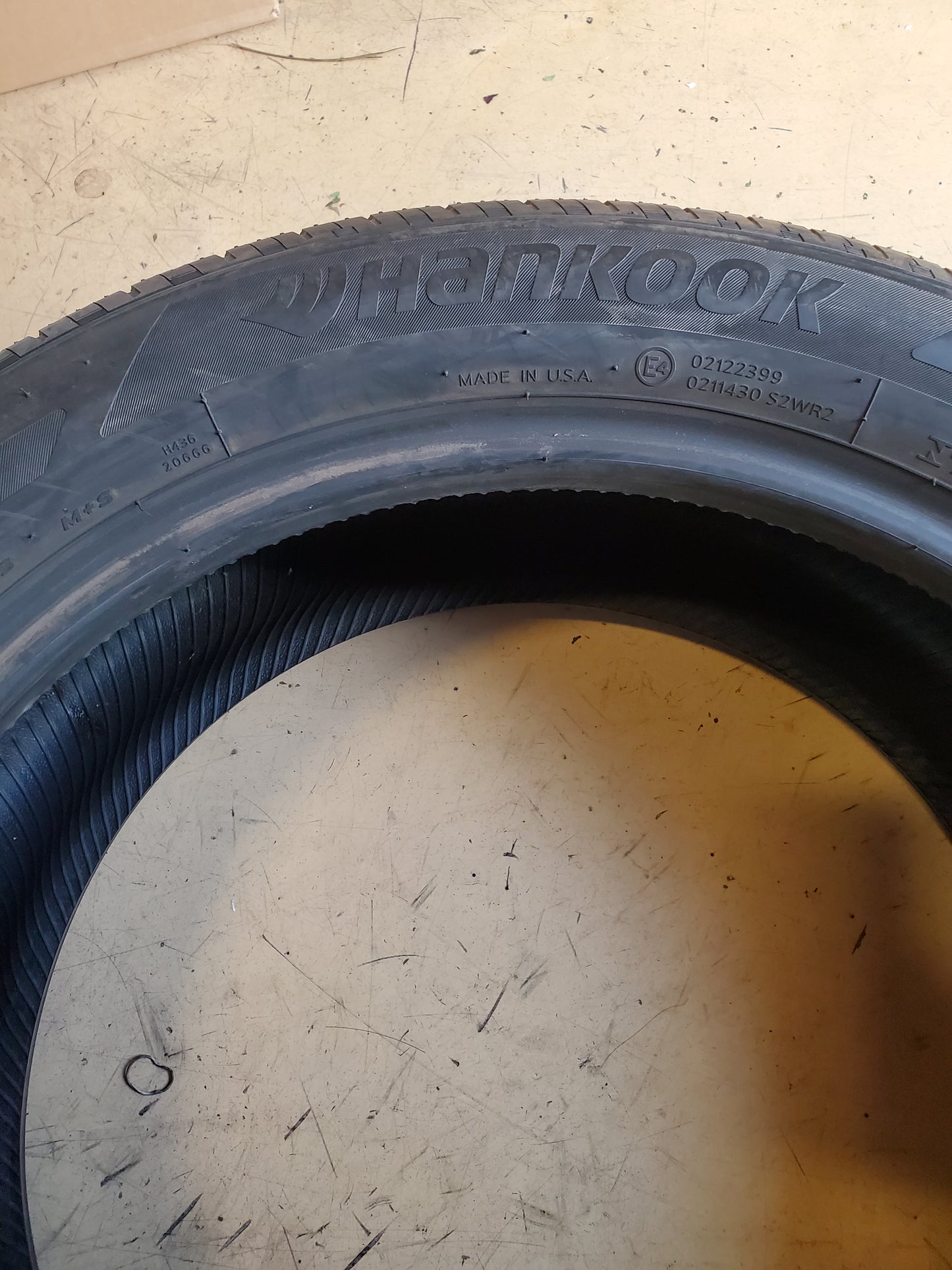 USED OS 10/32" HANKOOK KINERGY GT BSW P 235 50 19 99H ALL SEASON TIRE 1024217