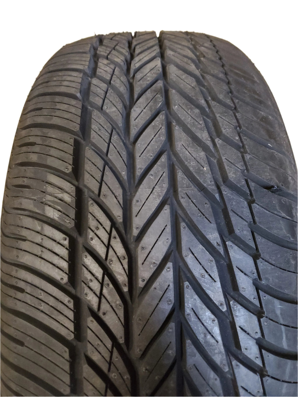 2 VOGUE CUSTOM BUILT RADIAL GW P 225 50 17 98V XL TIRE 03206621