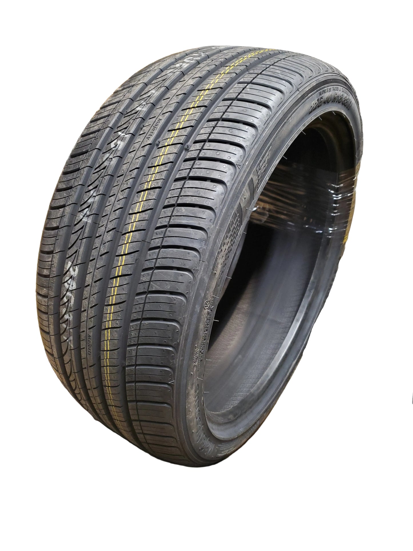 KUMHO MAJESTY SOLUS KU50 BSW P 225 40 18 88W ALL SEASON TIRE 2218603