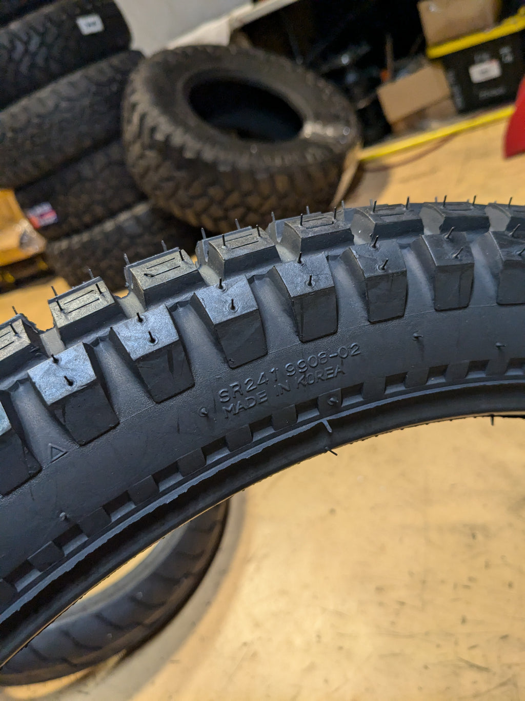 SHINKO SR241 TRAIL 3.00 21 51P FRONT/REAR MOTORCYCLE TIRE 87-4448