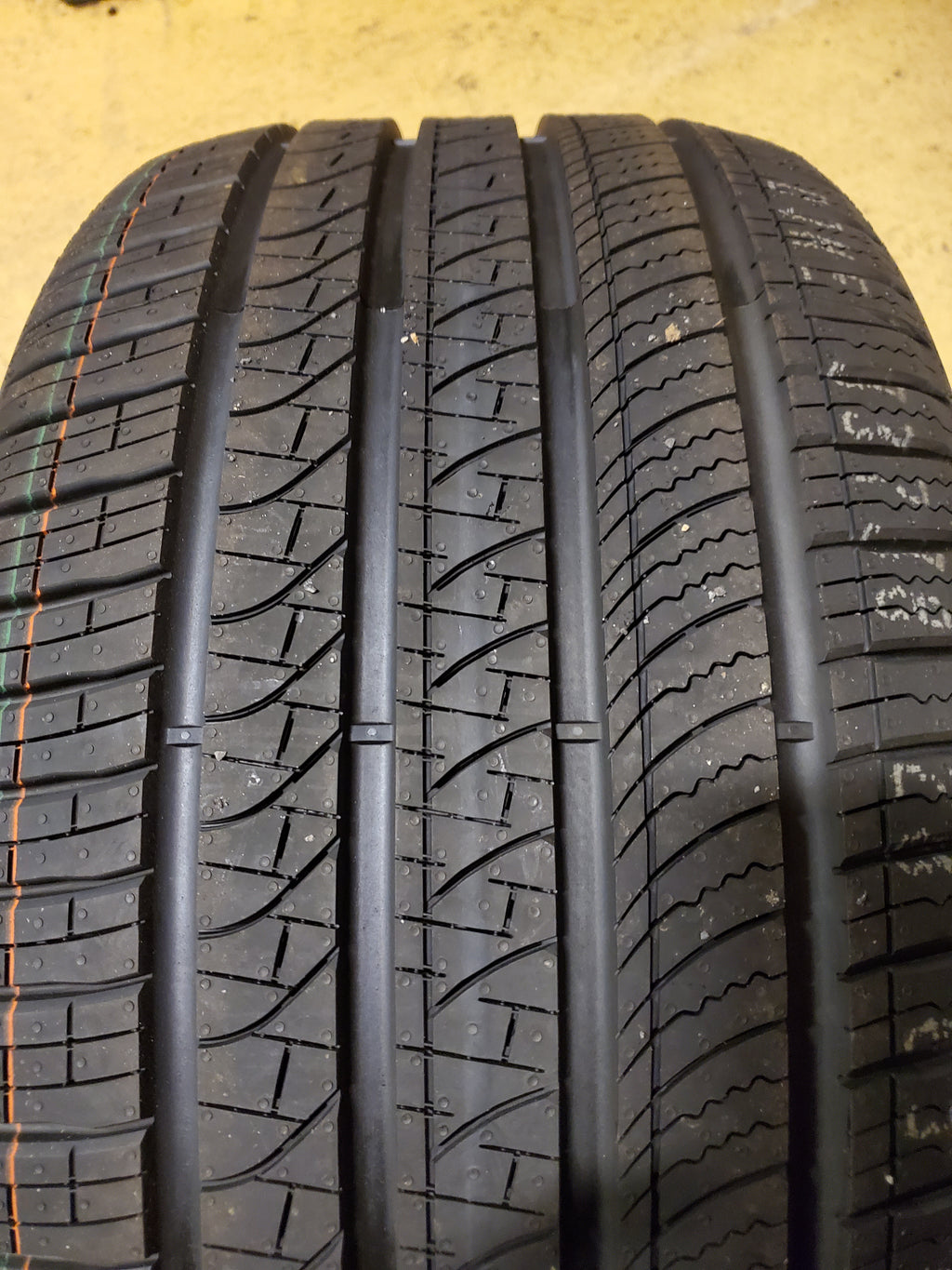 PIRELLI P ZERO A/S GOE BSW P 275 35 20 102W XL UHP TIRE 3373800