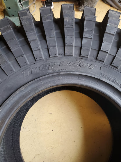 2 MAXXIS M8060 TREPADOR BSW LT 37 12.50 16 8PLY ALL TERRAIN TIRE TL30024300