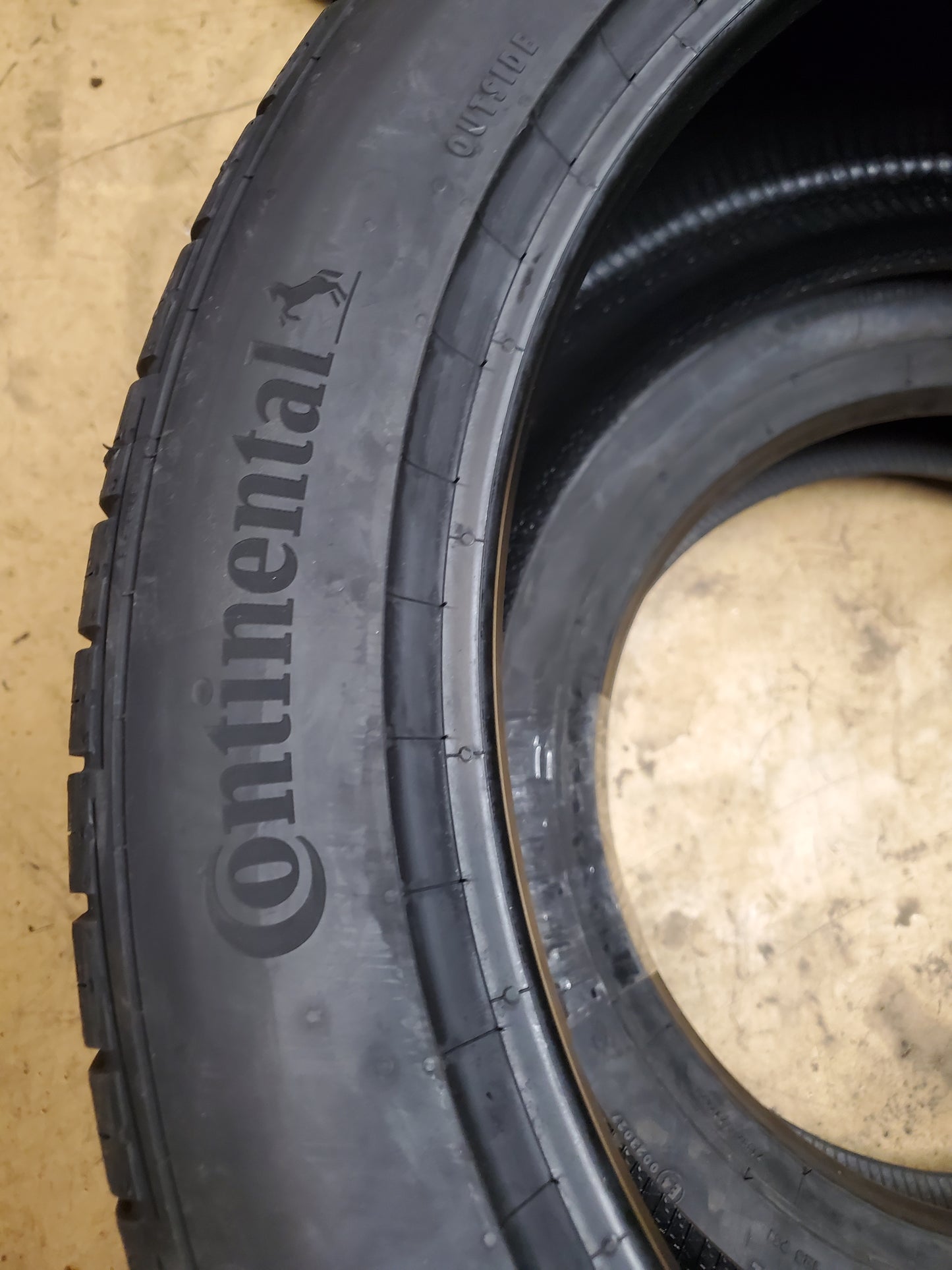 CONTINENTAL CONTROL CONTACT SPORT SRS+ BSW P 275 40 20 106Y XL ALL SEASON TIRE 1557590