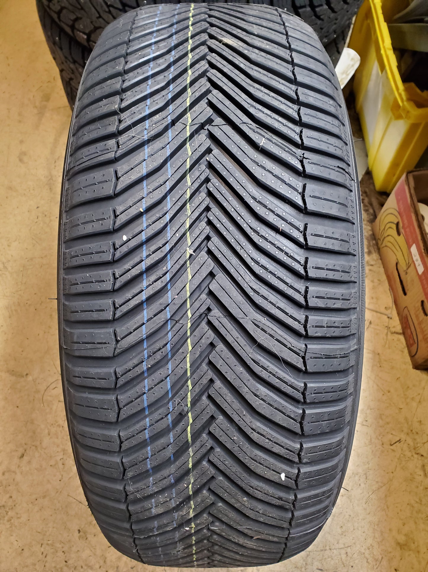 MICHELIN CROSSCLIMATE SUV BSW P 275 55 19 111V ALL SEASON TIRE 34499