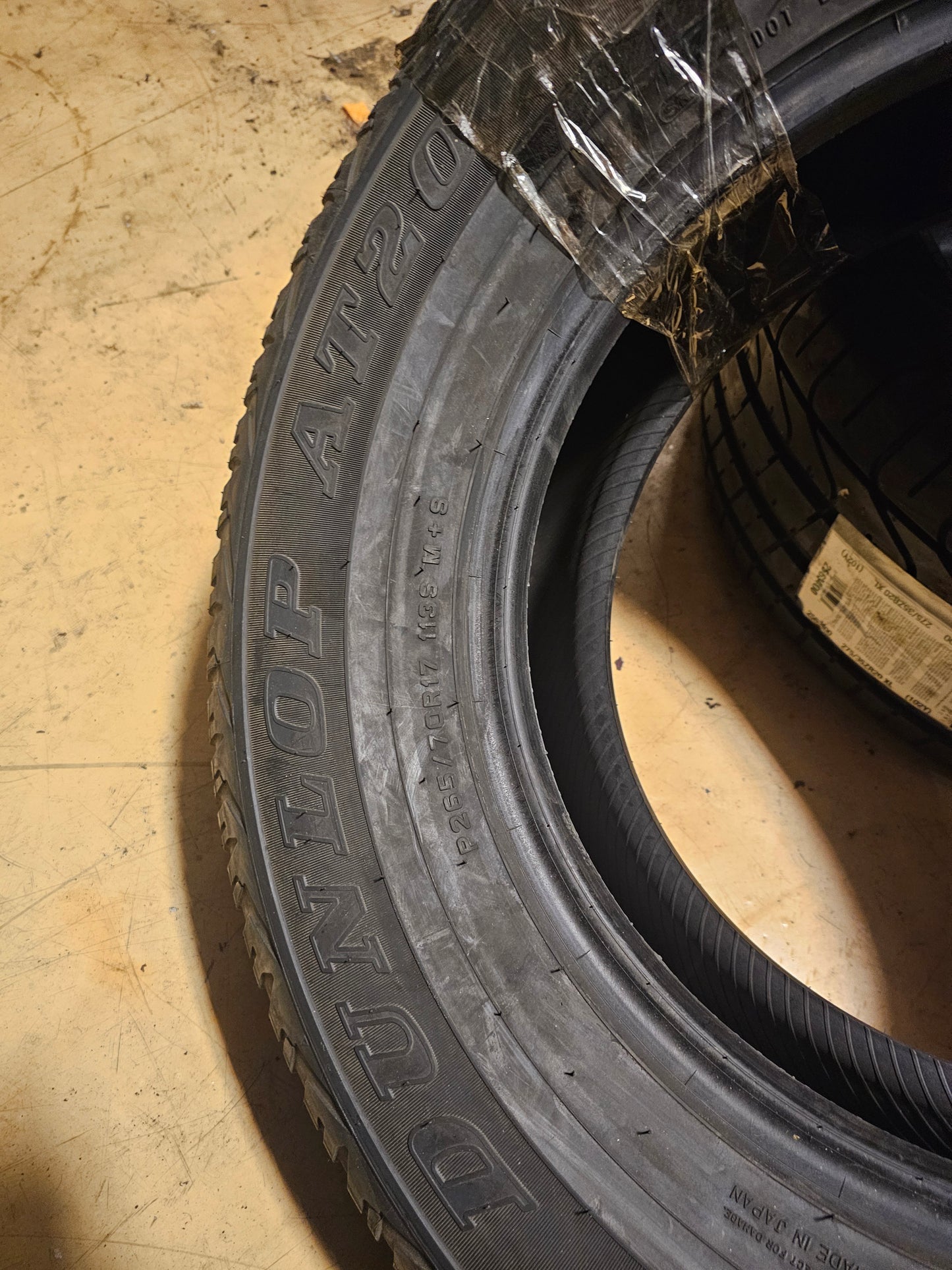 DUNLOP GRANDTREK AT20 P 265 70 17 113S SL ALL TERRAIN TIRE 290105041