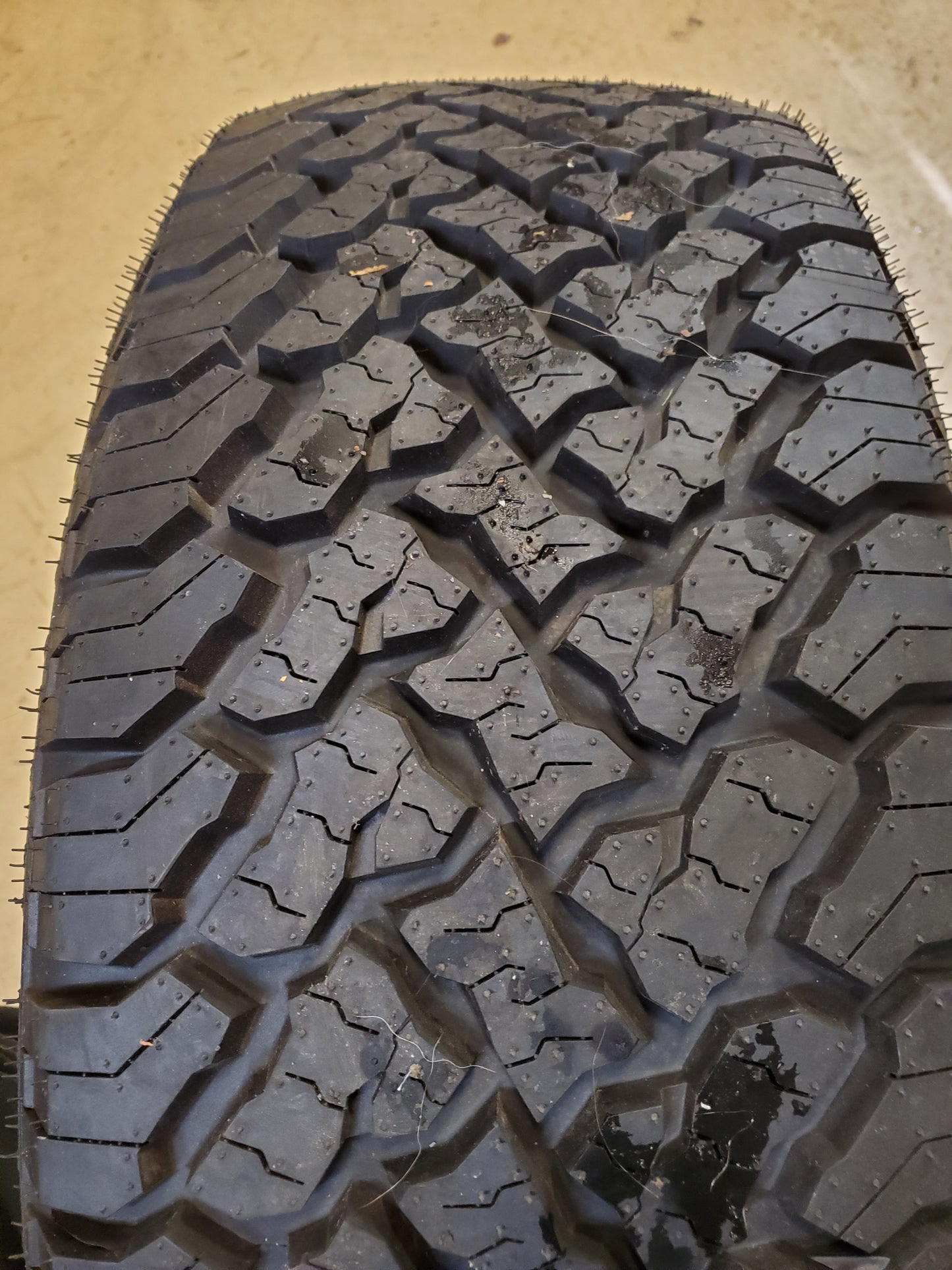 ATLANDER ROVERCLAW A/T RWL LT 285 55 20 122/119T 10PLY ALL TERRAIN TIRE ATL1441