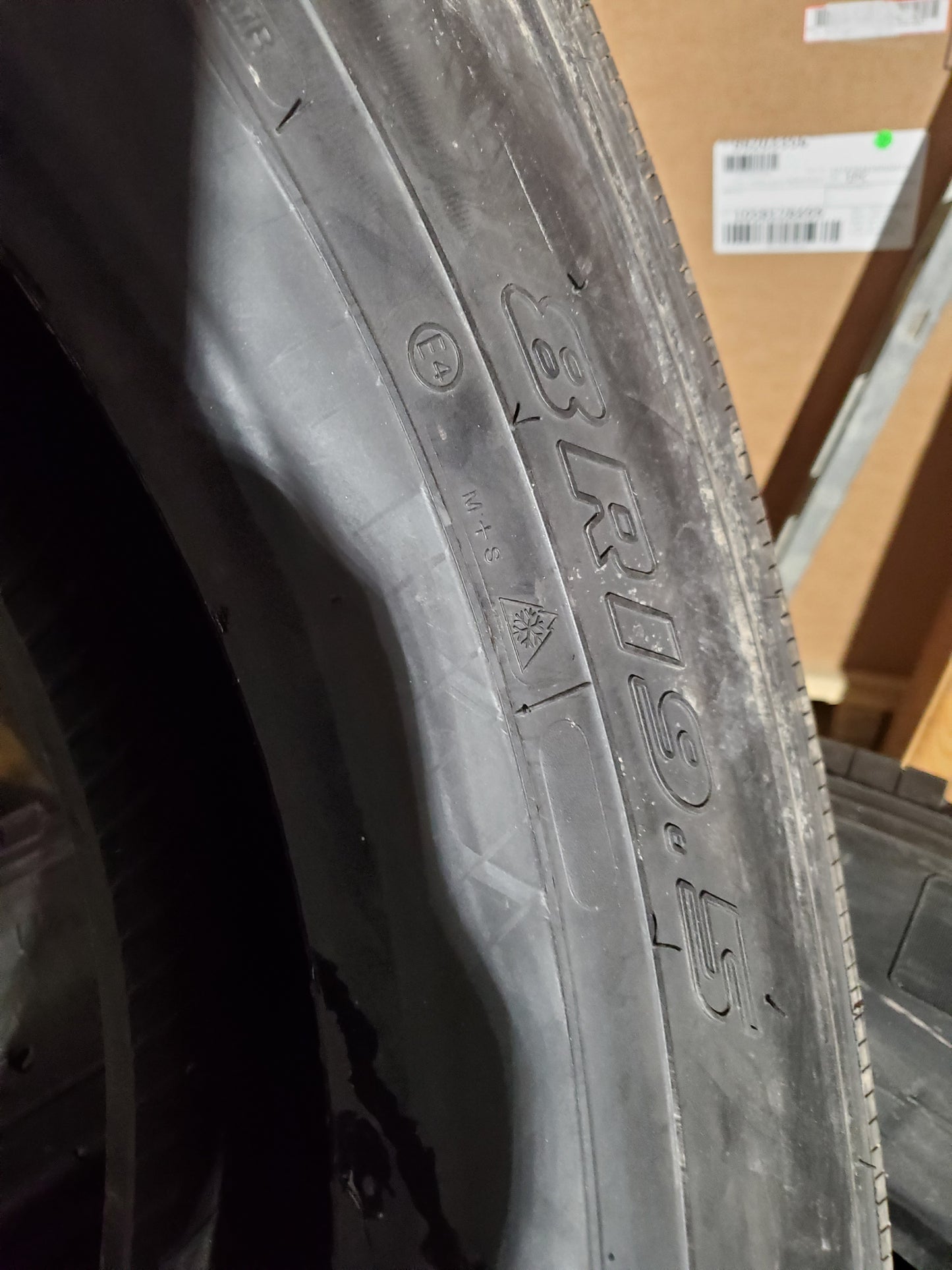 THUNDERER RA 401 BSW LT 8 19.5 124/122L 12PLY COMMERCIAL TIRE TH9008