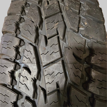 NOS TOYO OPEN COUNTRY A/T II BSW P 285 70 17 117T SL ALL TERRAIN TIRES 352150