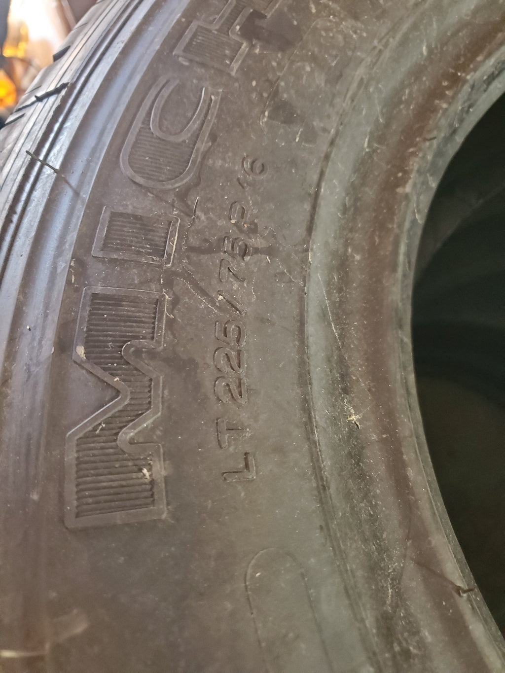 MICHELIN XPS RIB BSW LT 225 75 16 115Q 10PLY RIB TRUCK TIRE 08404