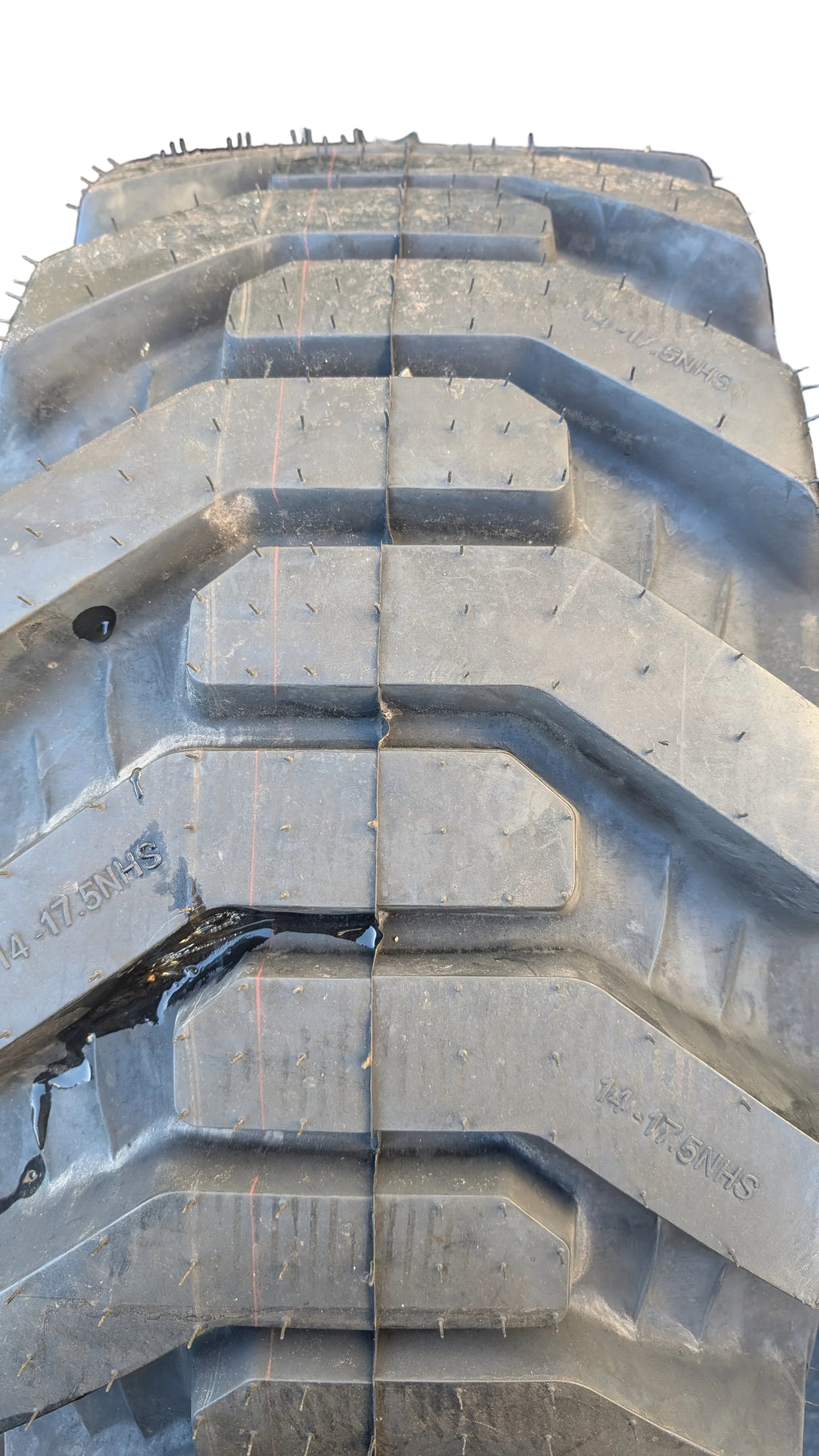 GALAXY THE BEEFY BABY III BSW 14 17.5 14PLY INDUSTRIAL TIRE 112278