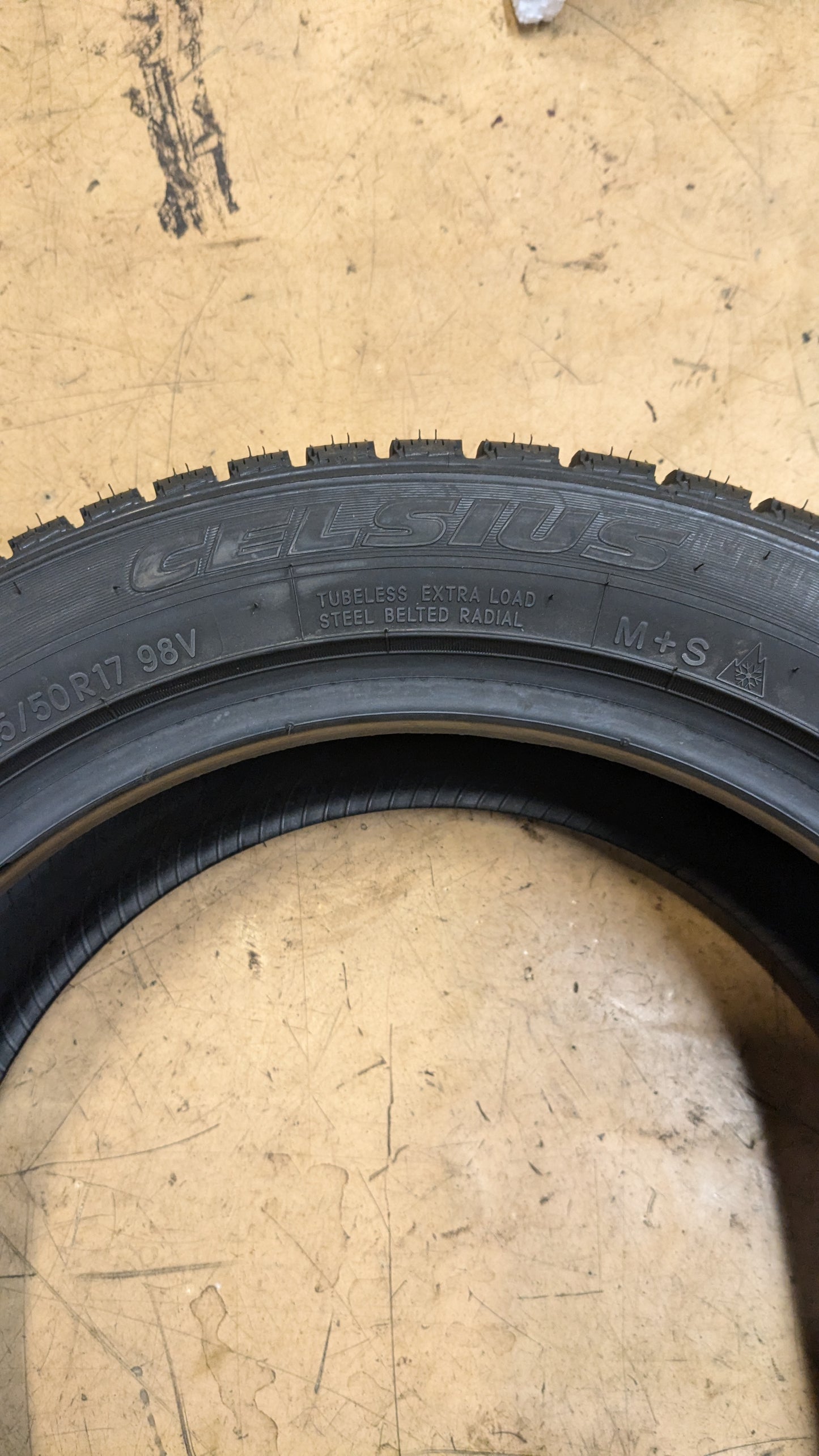 TOYO CELSIUS BSW P 225 50 17 98V XL HIGHWAY TERRAIN TIRE 128930